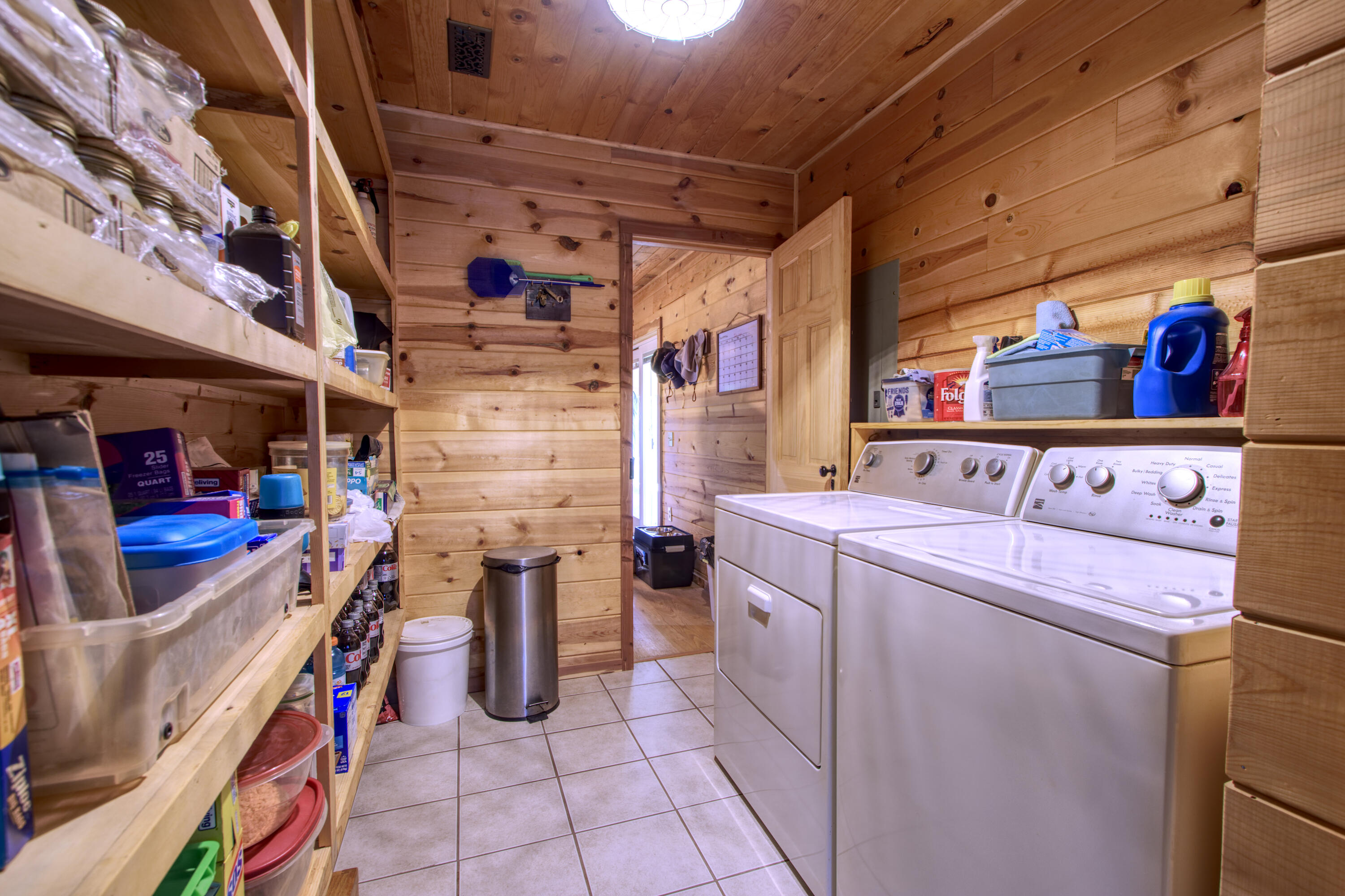 10665 South 1275 Road Property Photo 24
