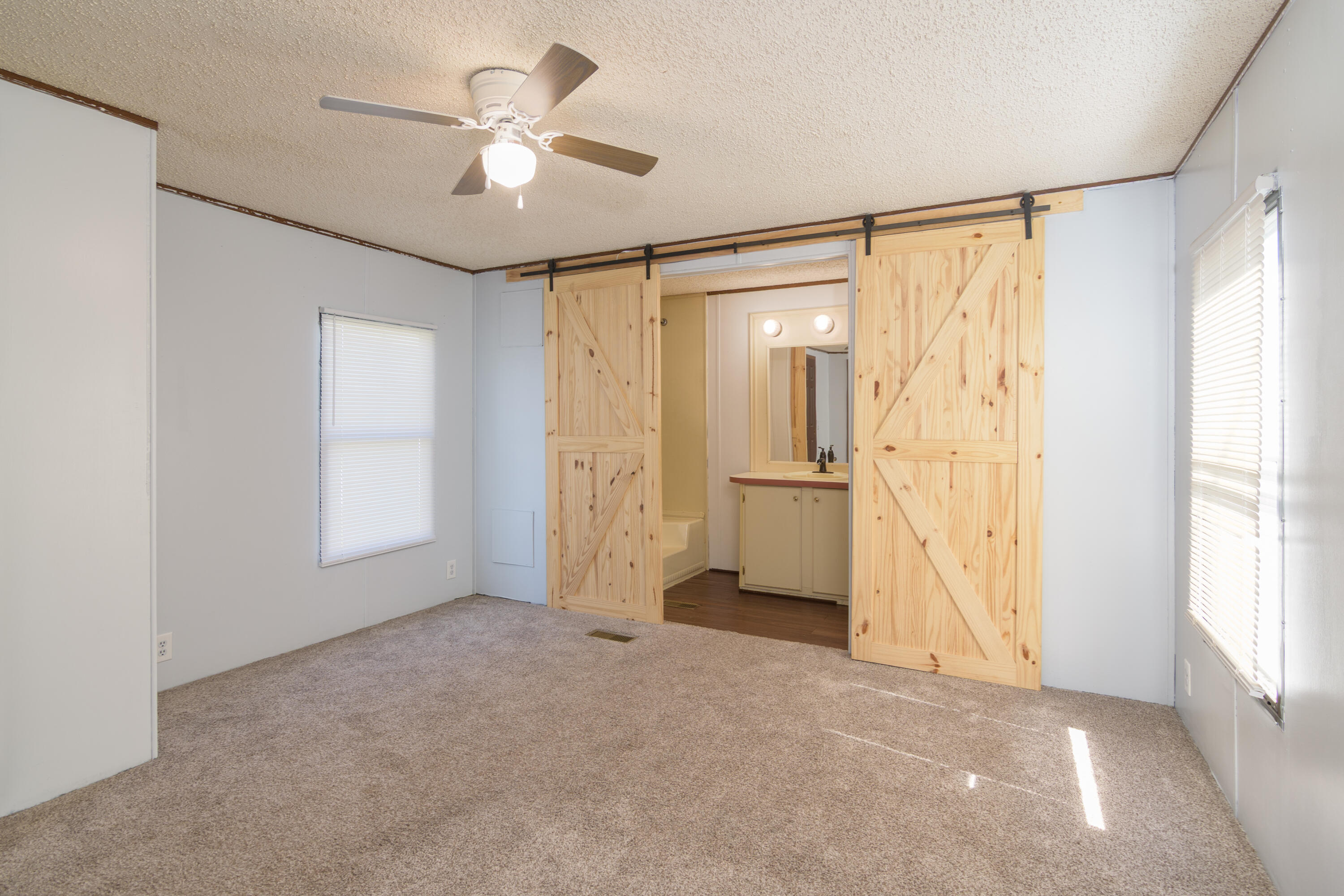 128 Scott Street Property Photo 14