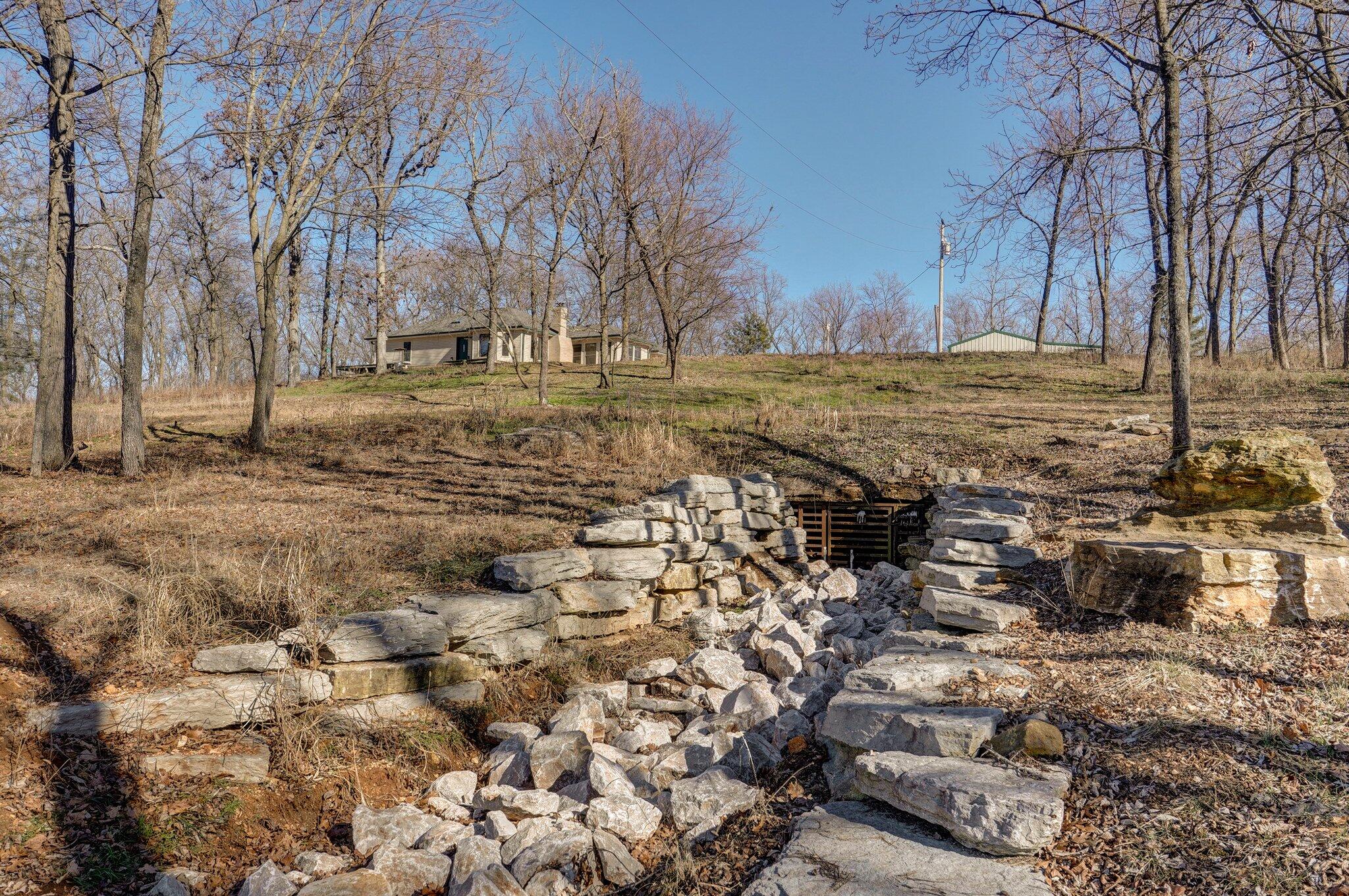 2898 North Farm Road 17 Property Photo 5