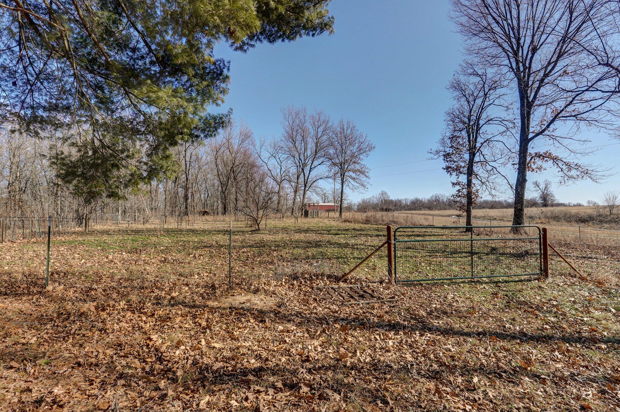 2898 North Farm Road 17 Property Photo 6