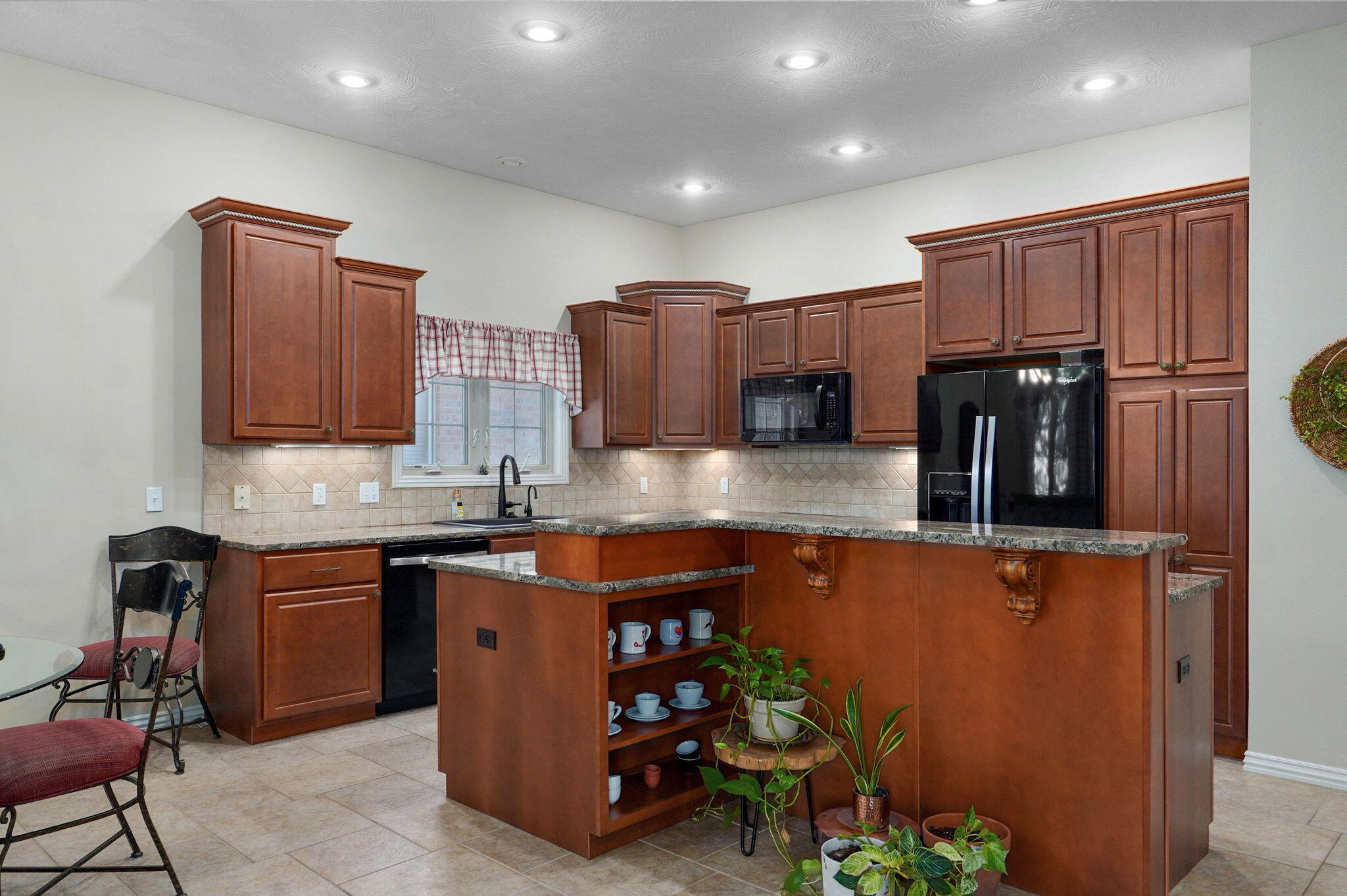 1401 North Chapel Drive Property Photo 11