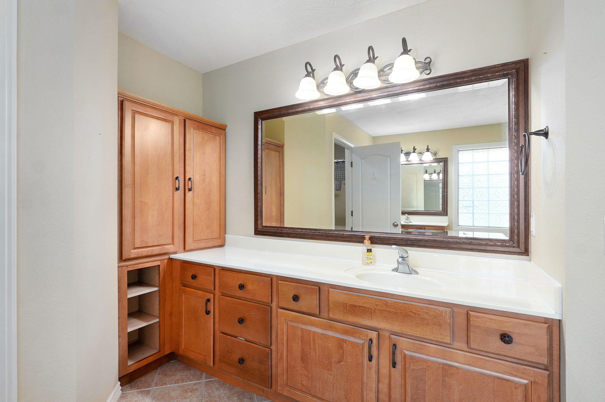 1401 North Chapel Drive Property Photo 17