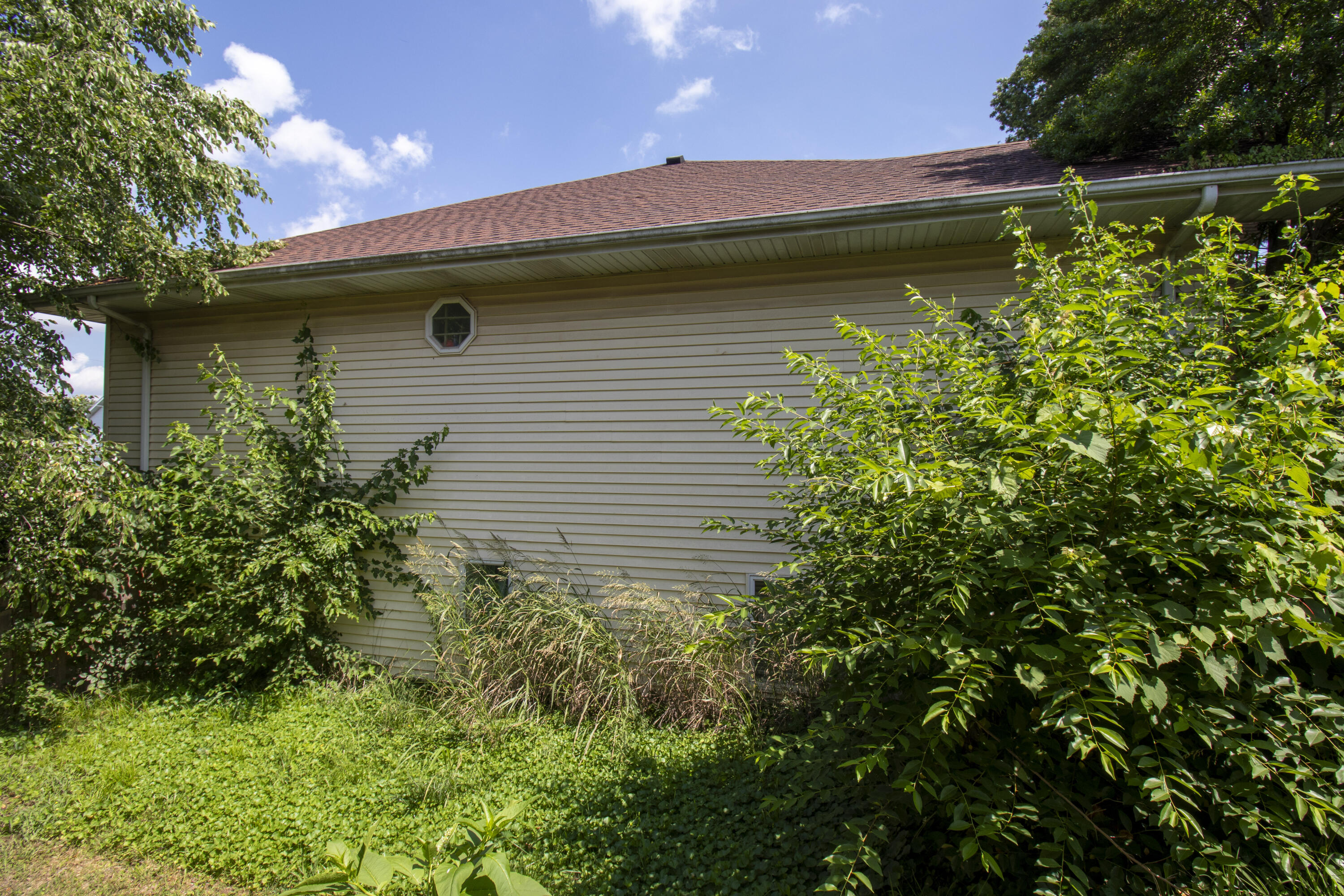 301 North Gregg Road Property Photo 3