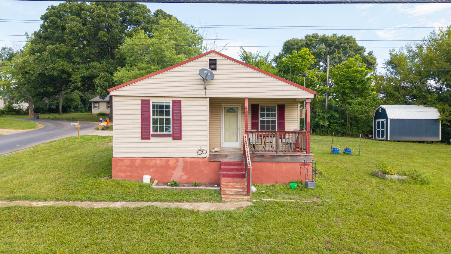 703 P Highway Property Photo 3