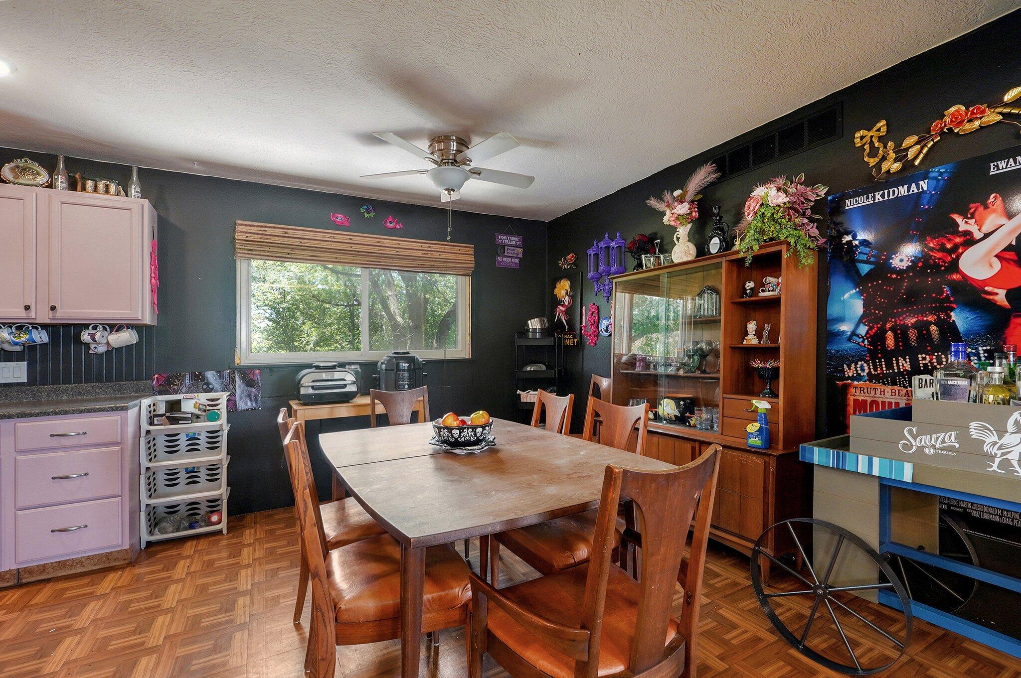 528 North Locust Street Property Photo 14