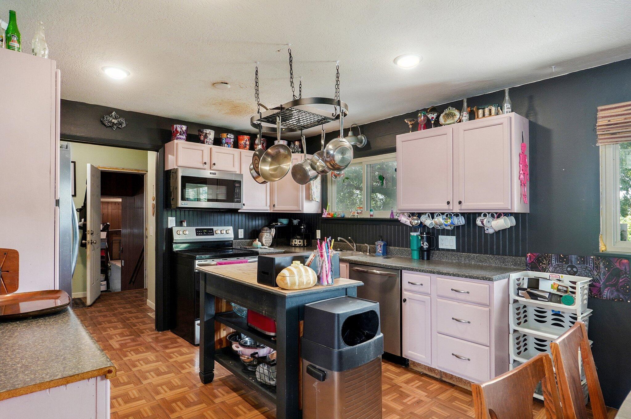 528 North Locust Street Property Photo 15