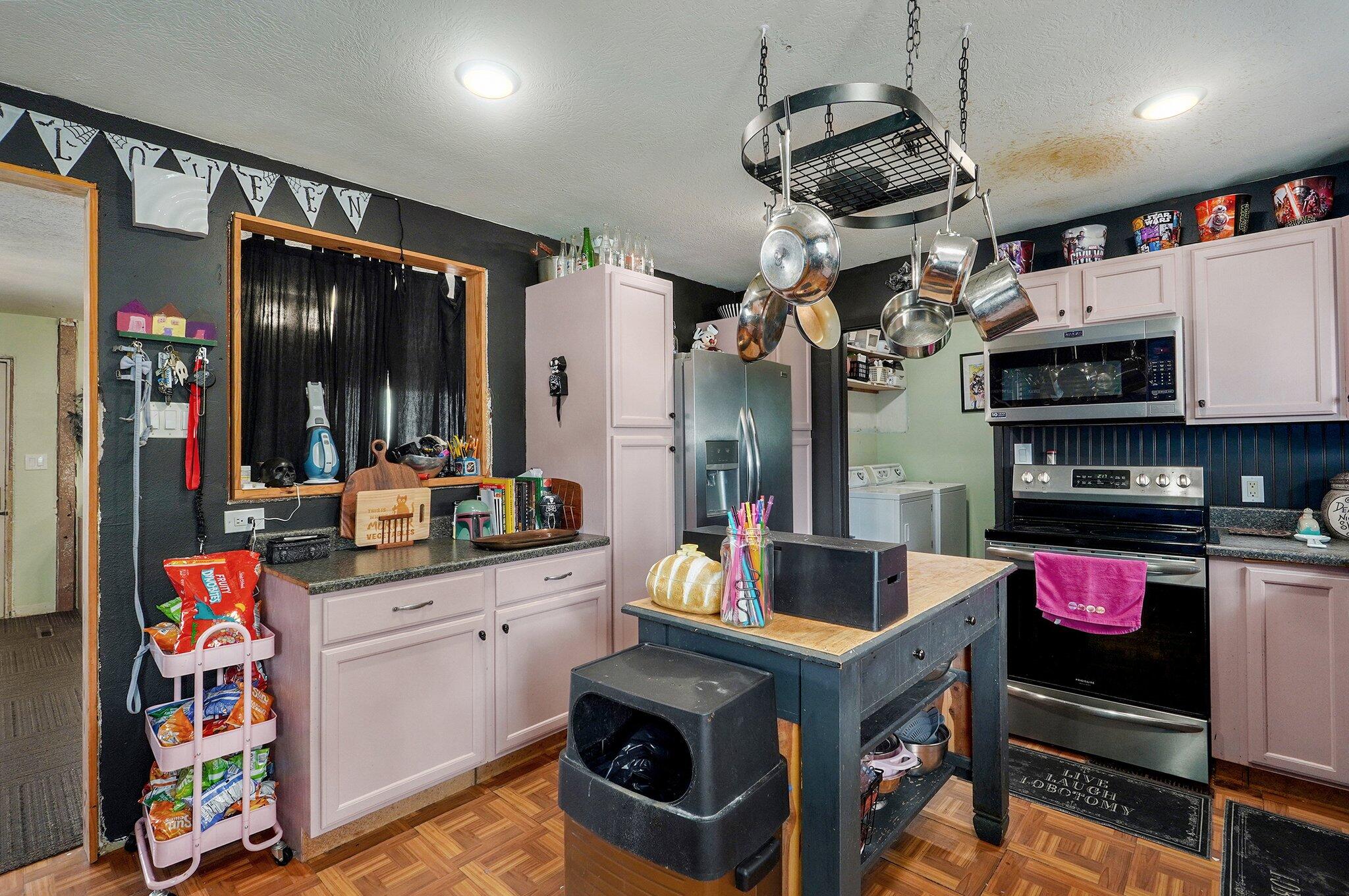 528 North Locust Street Property Photo 16