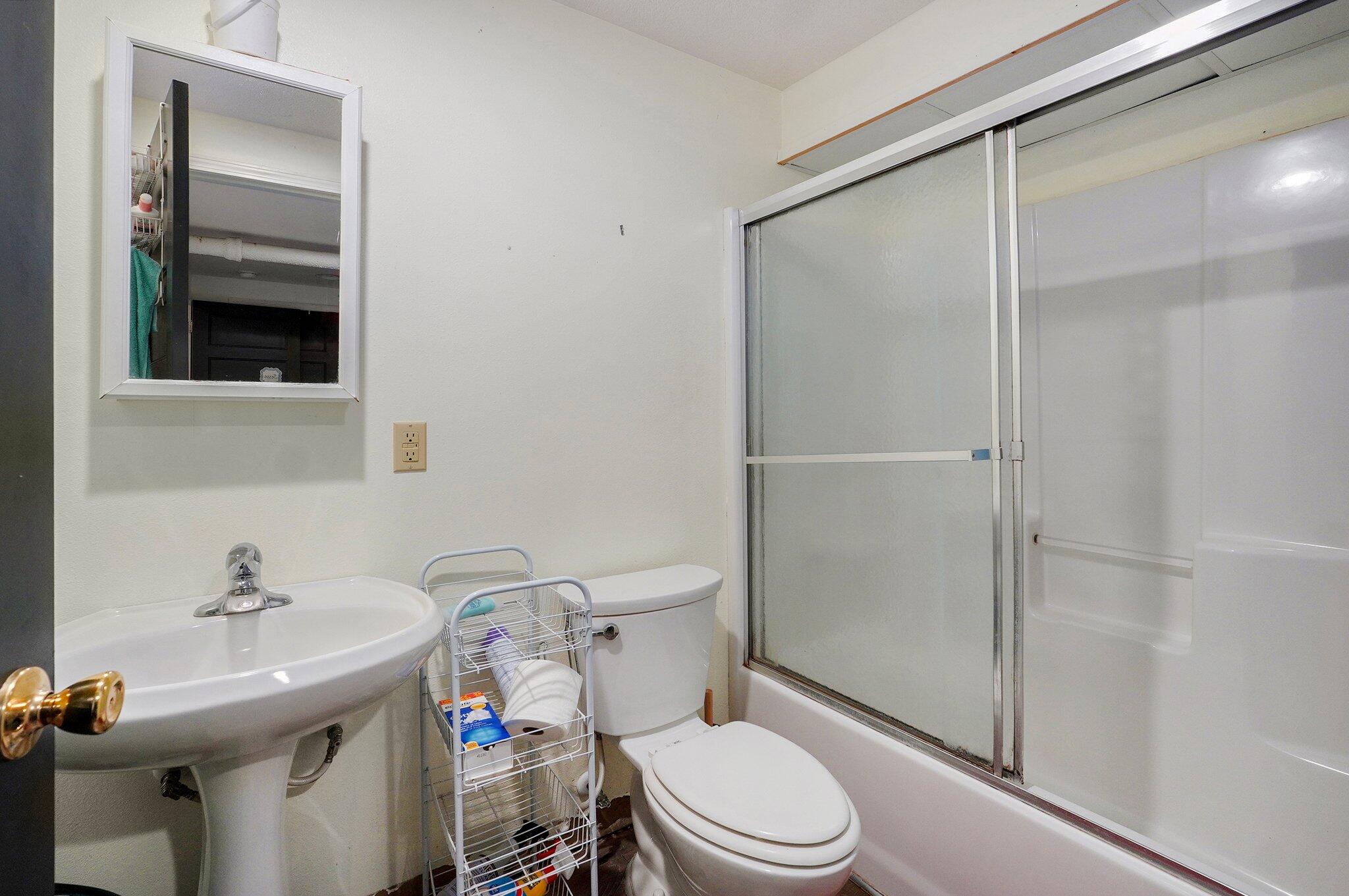 528 North Locust Street Property Photo 26
