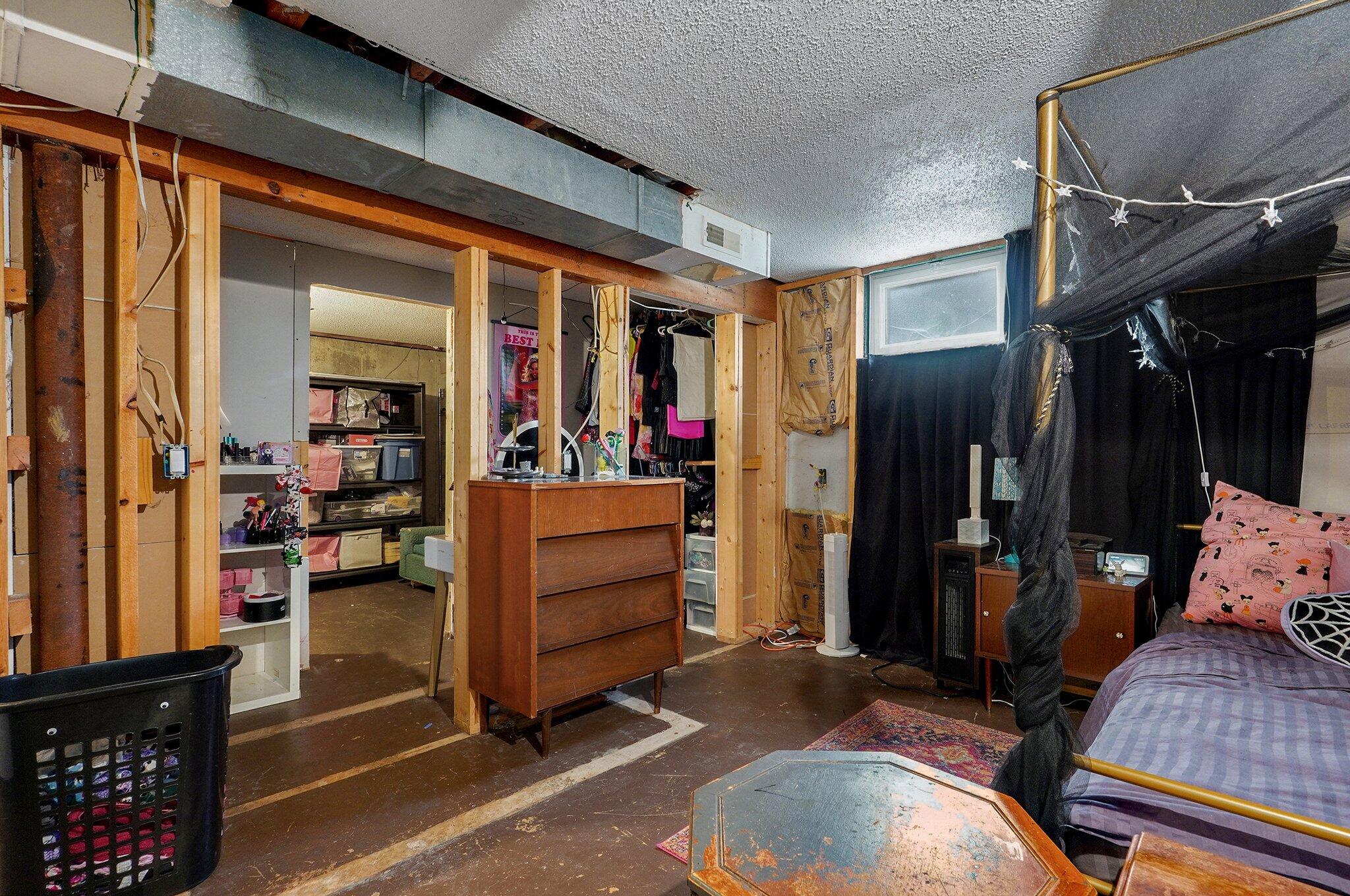 528 North Locust Street Property Photo 28