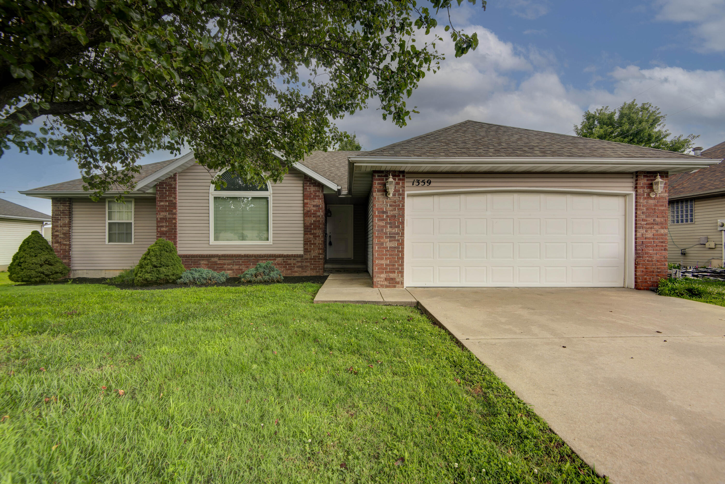 1359 West Stone House Road Property Photo 1