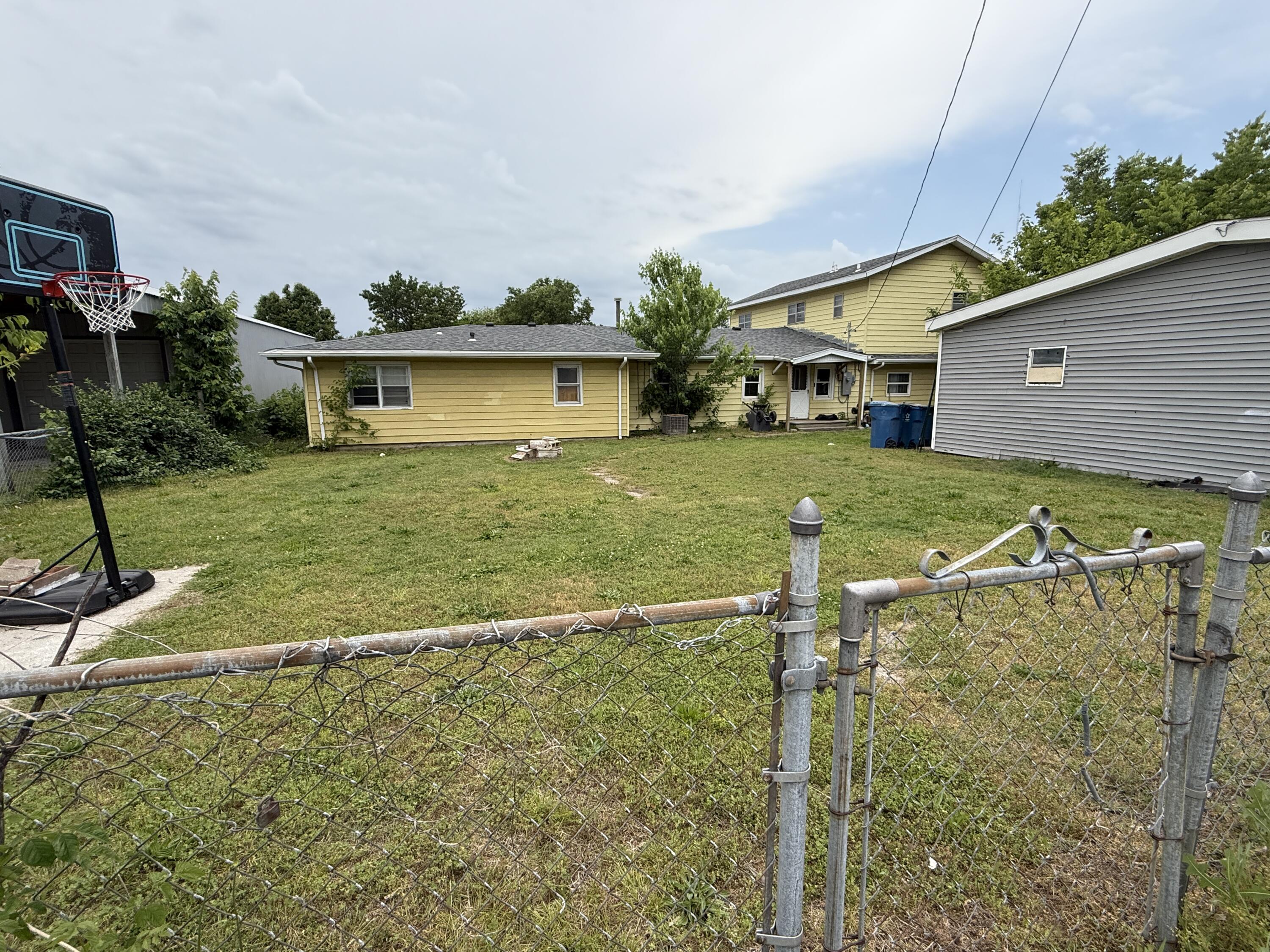 2103 South Porter Avenue Property Photo 5