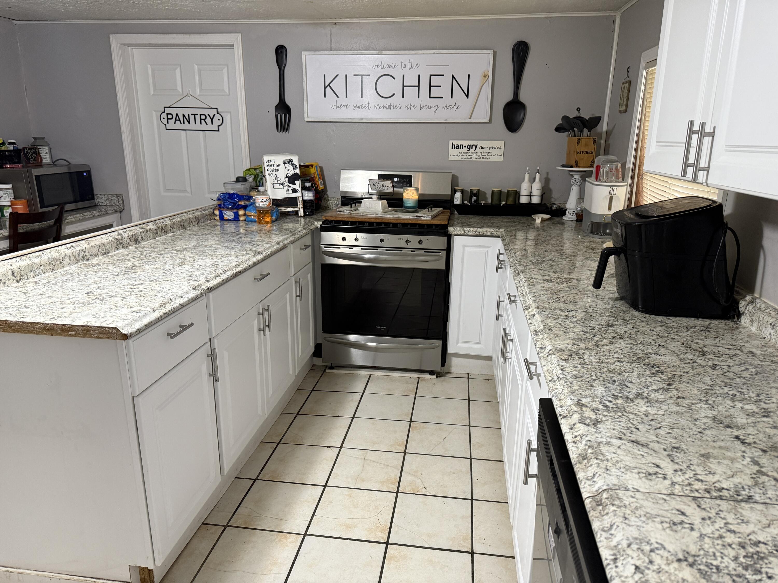 2103 South Porter Avenue Property Photo 9