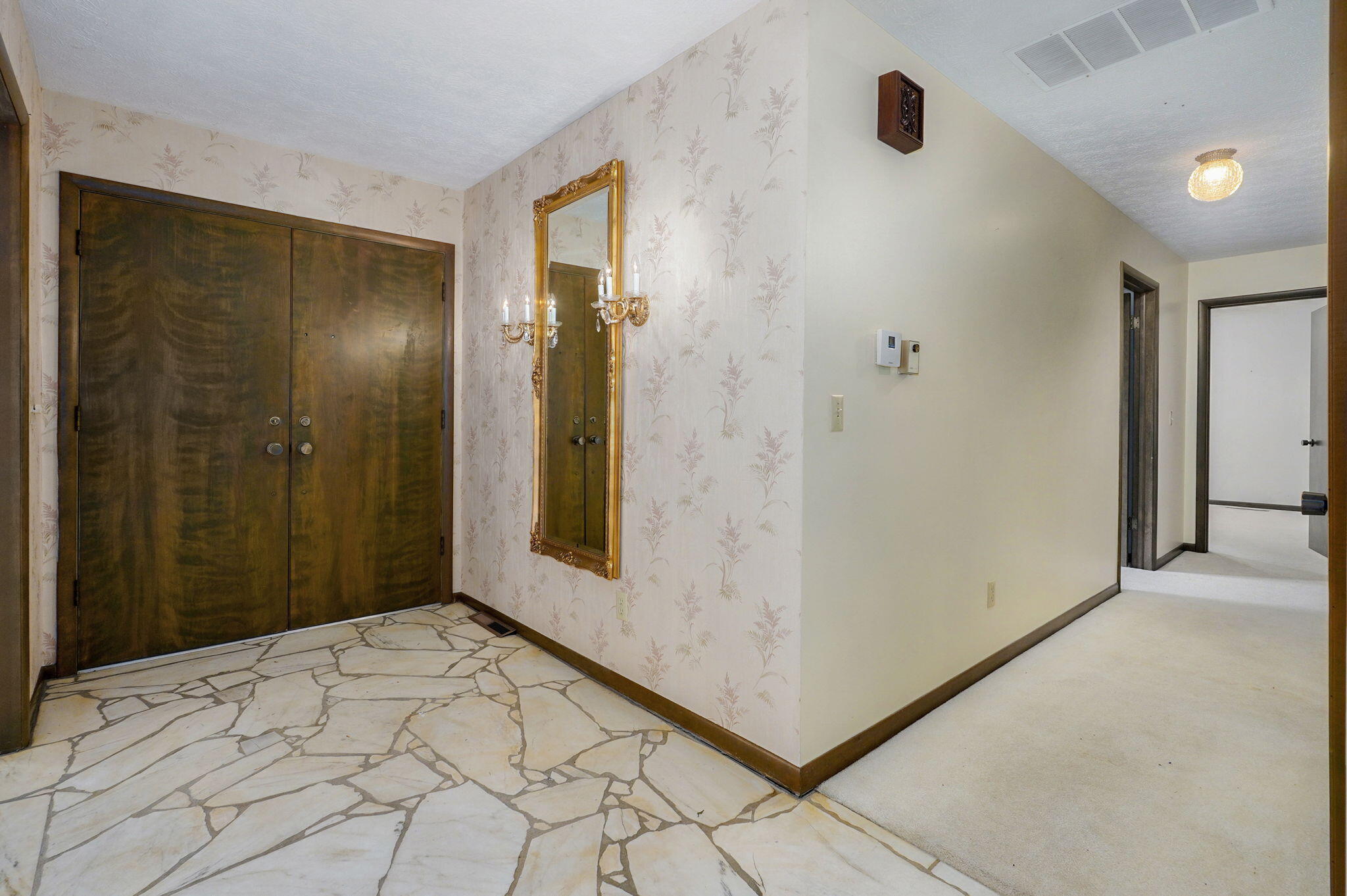 3520 East Carol Drive Property Photo 4