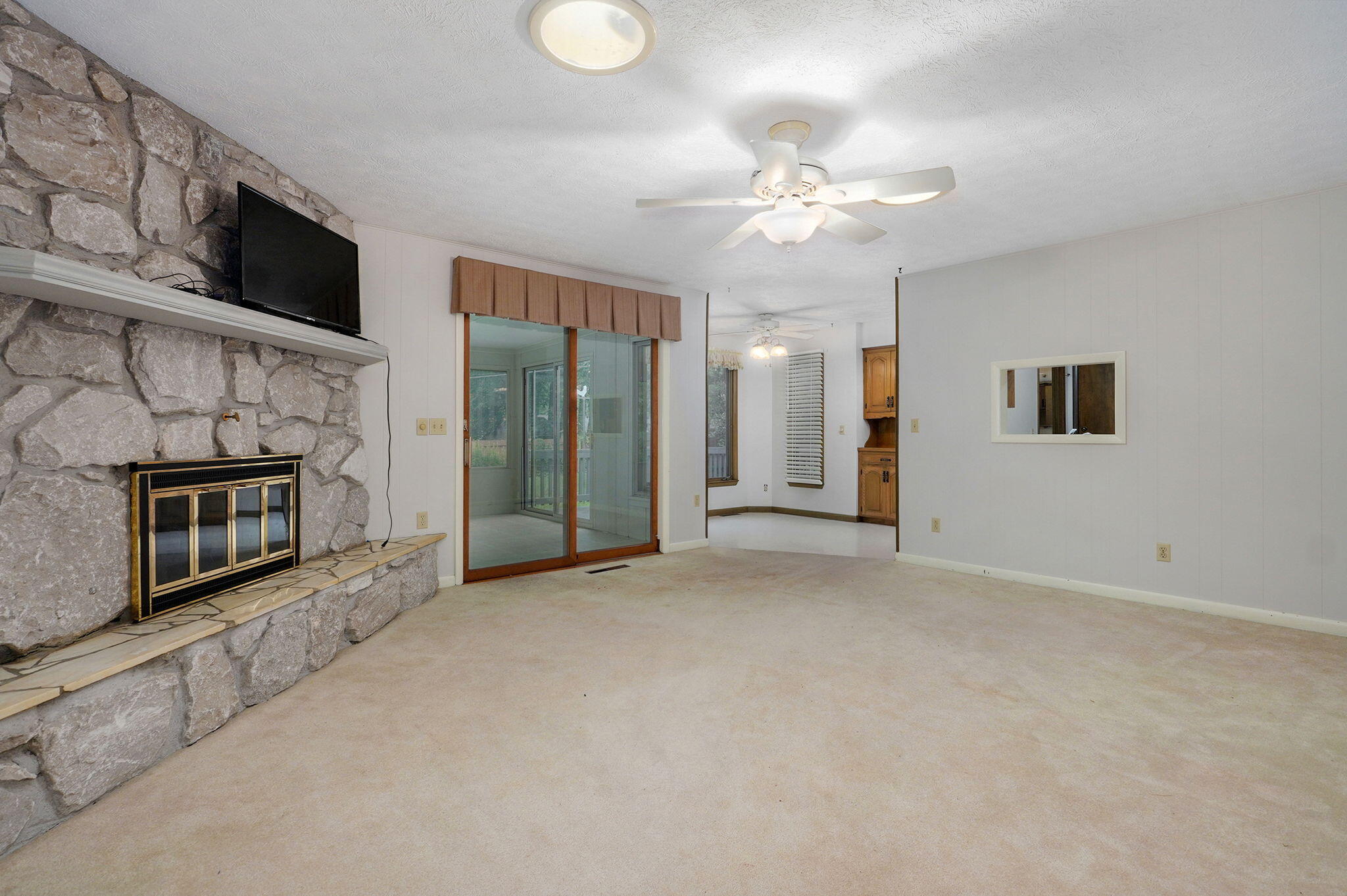 3520 East Carol Drive Property Photo 6