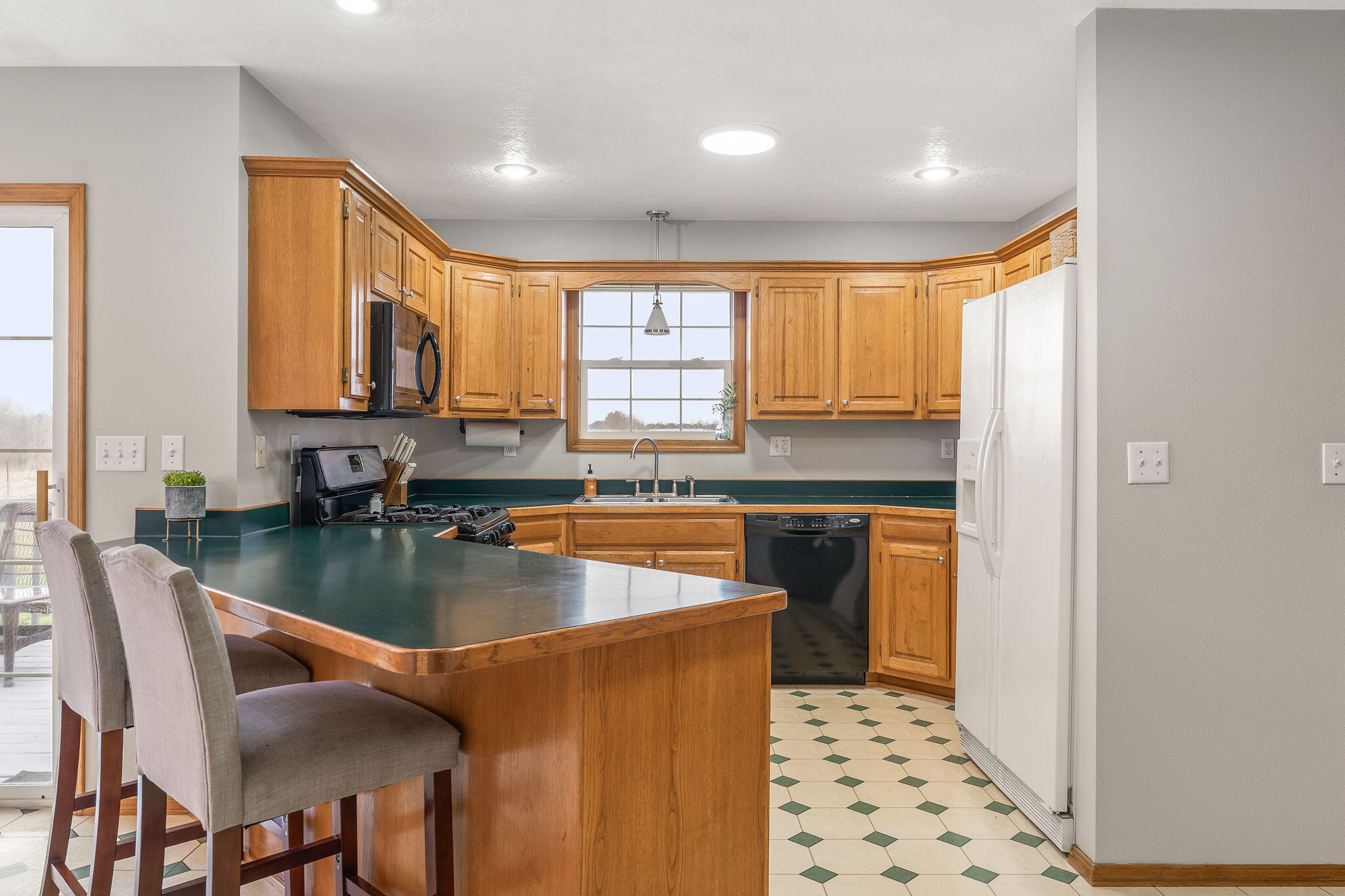 2131 Redoak Road Property Photo 8