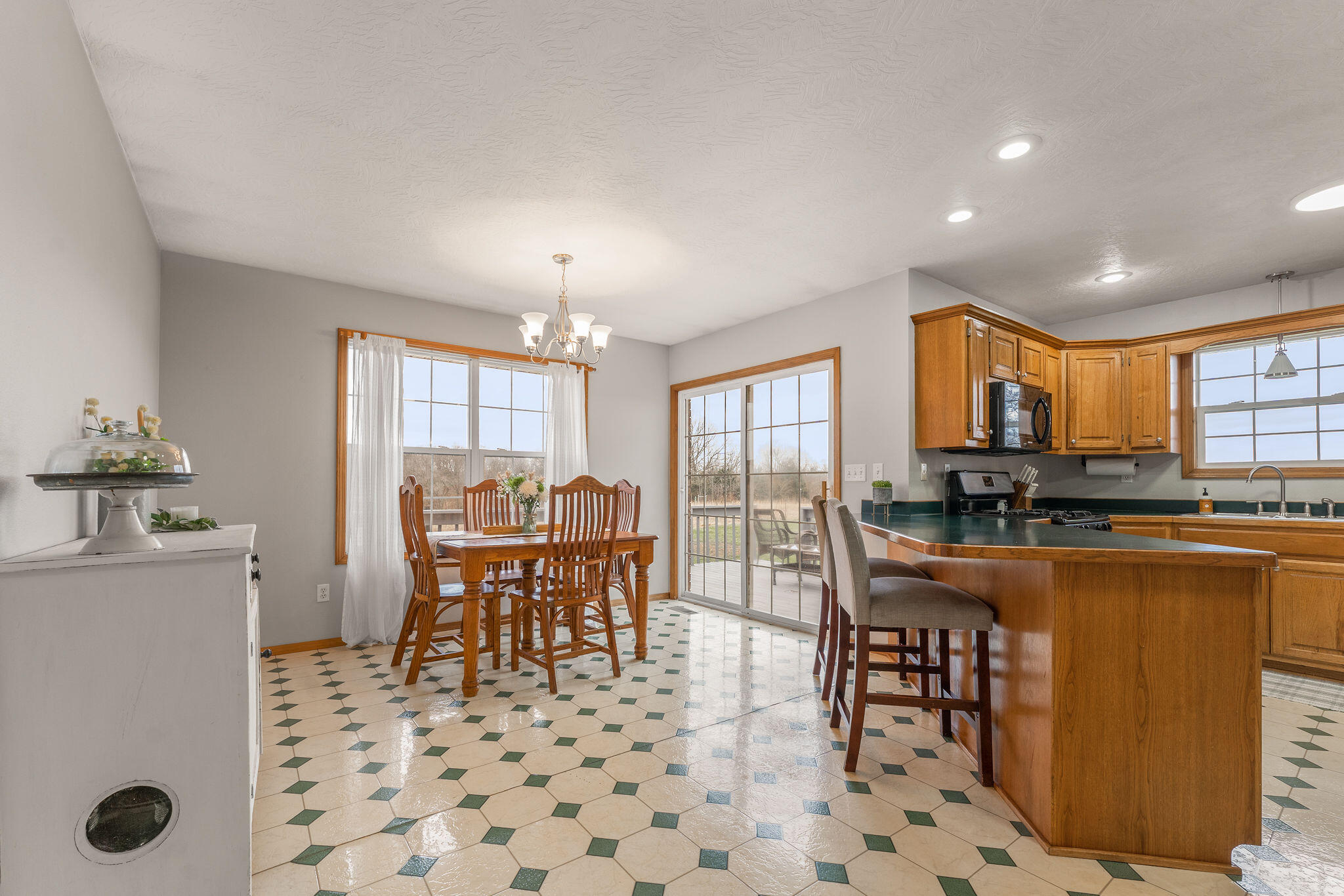 2131 Redoak Road Property Photo 9