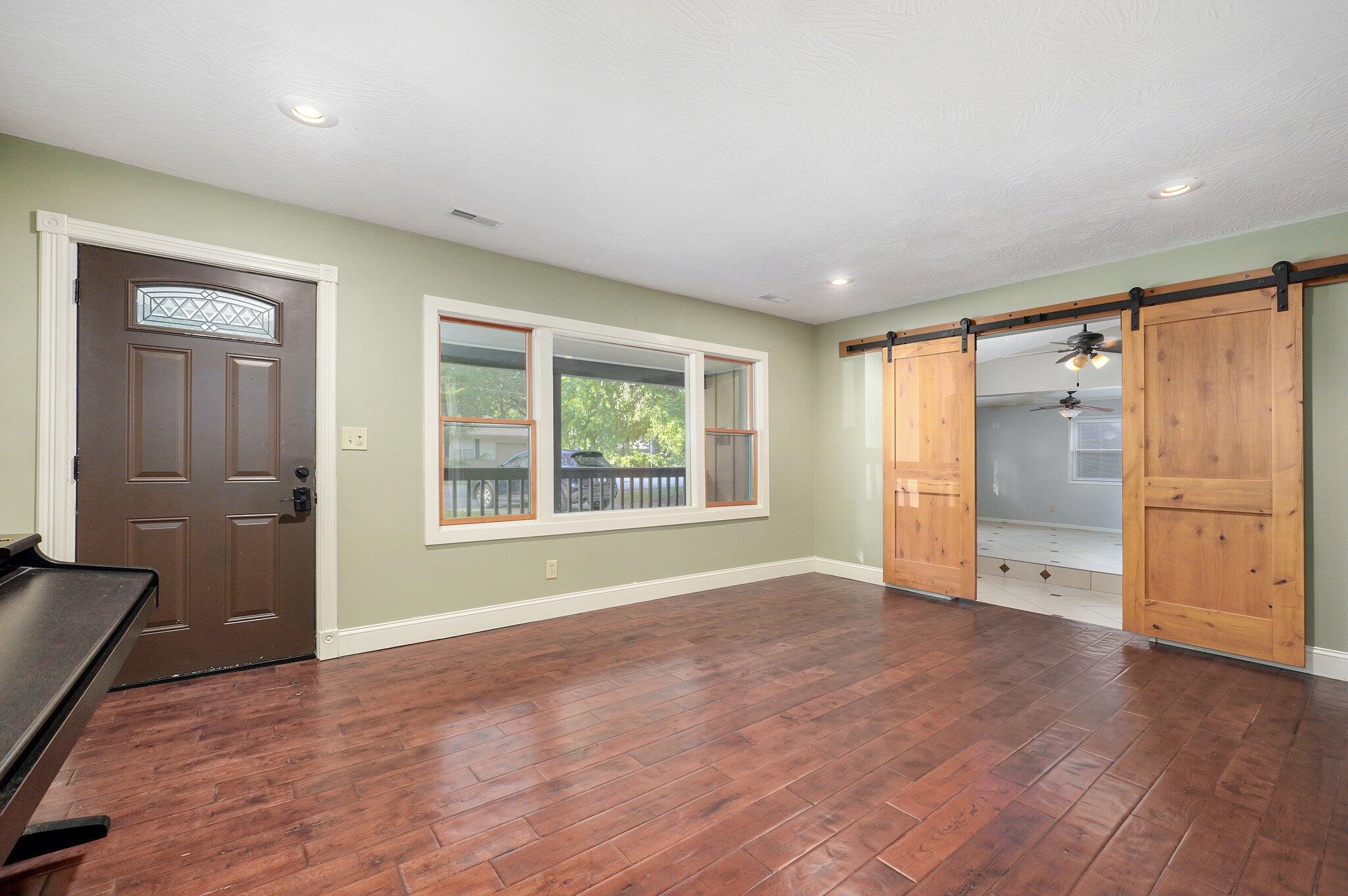 412 East Wayland Street Property Photo 6