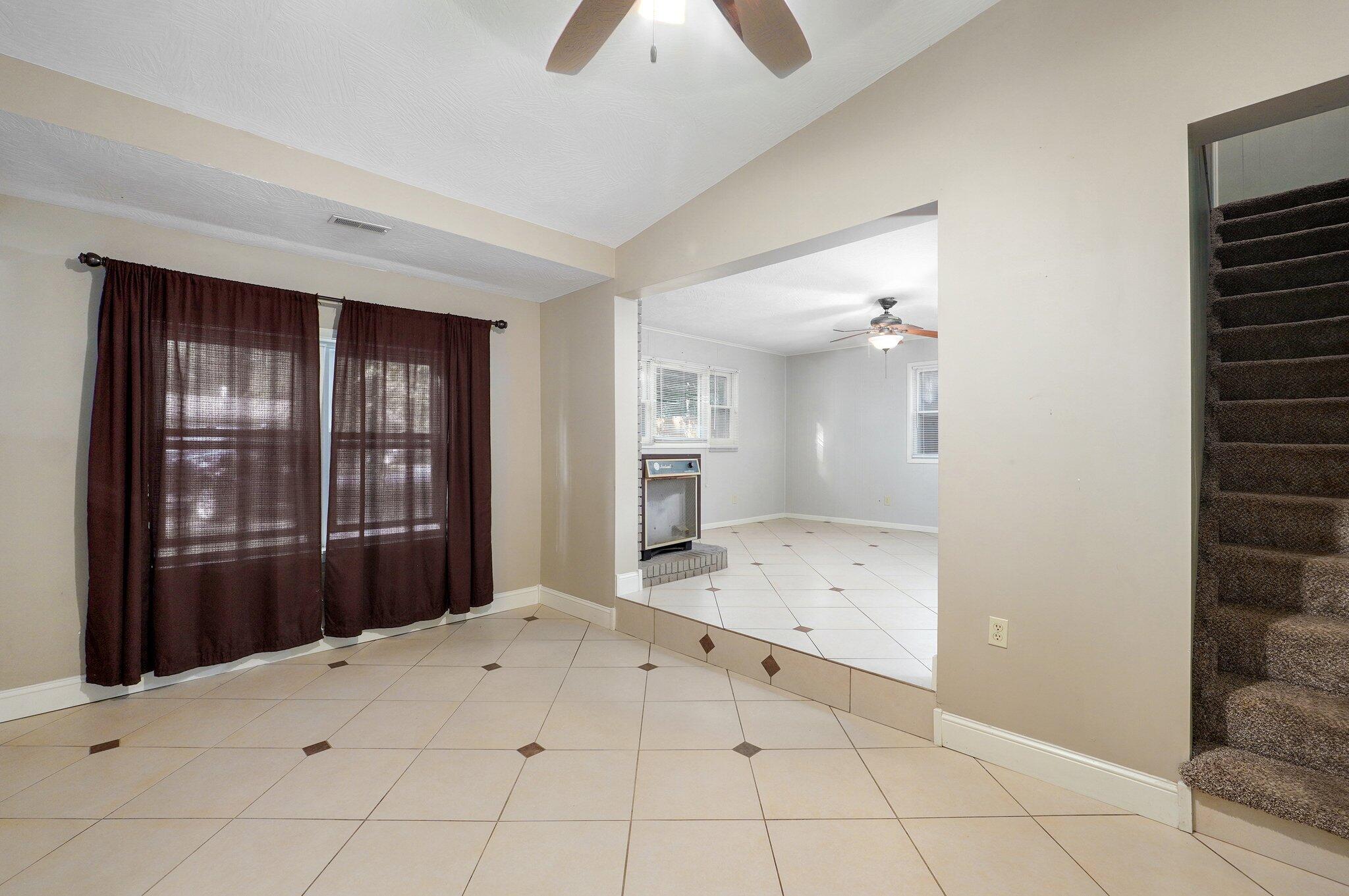 412 East Wayland Street Property Photo 15