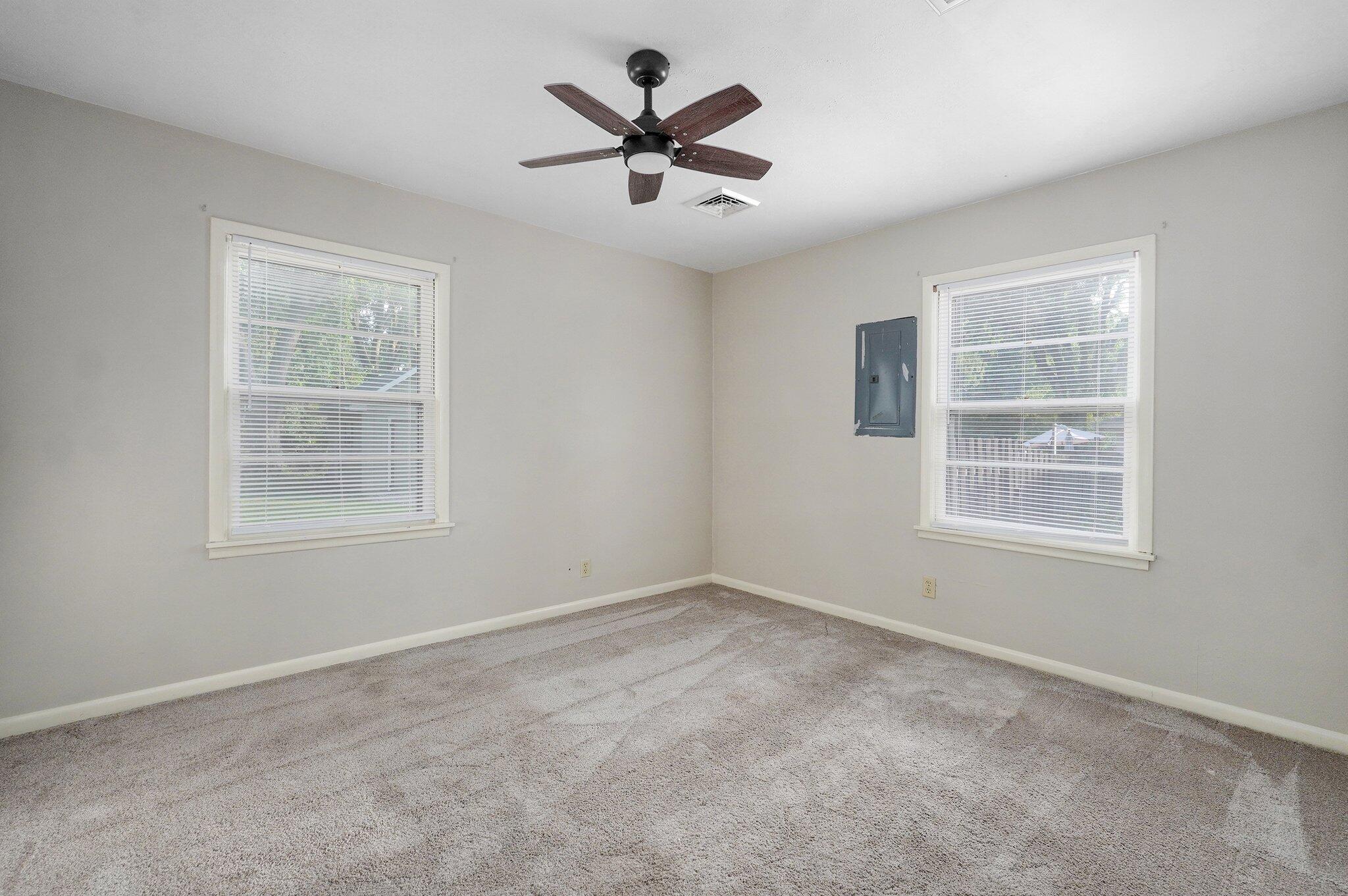 412 East Wayland Street Property Photo 27