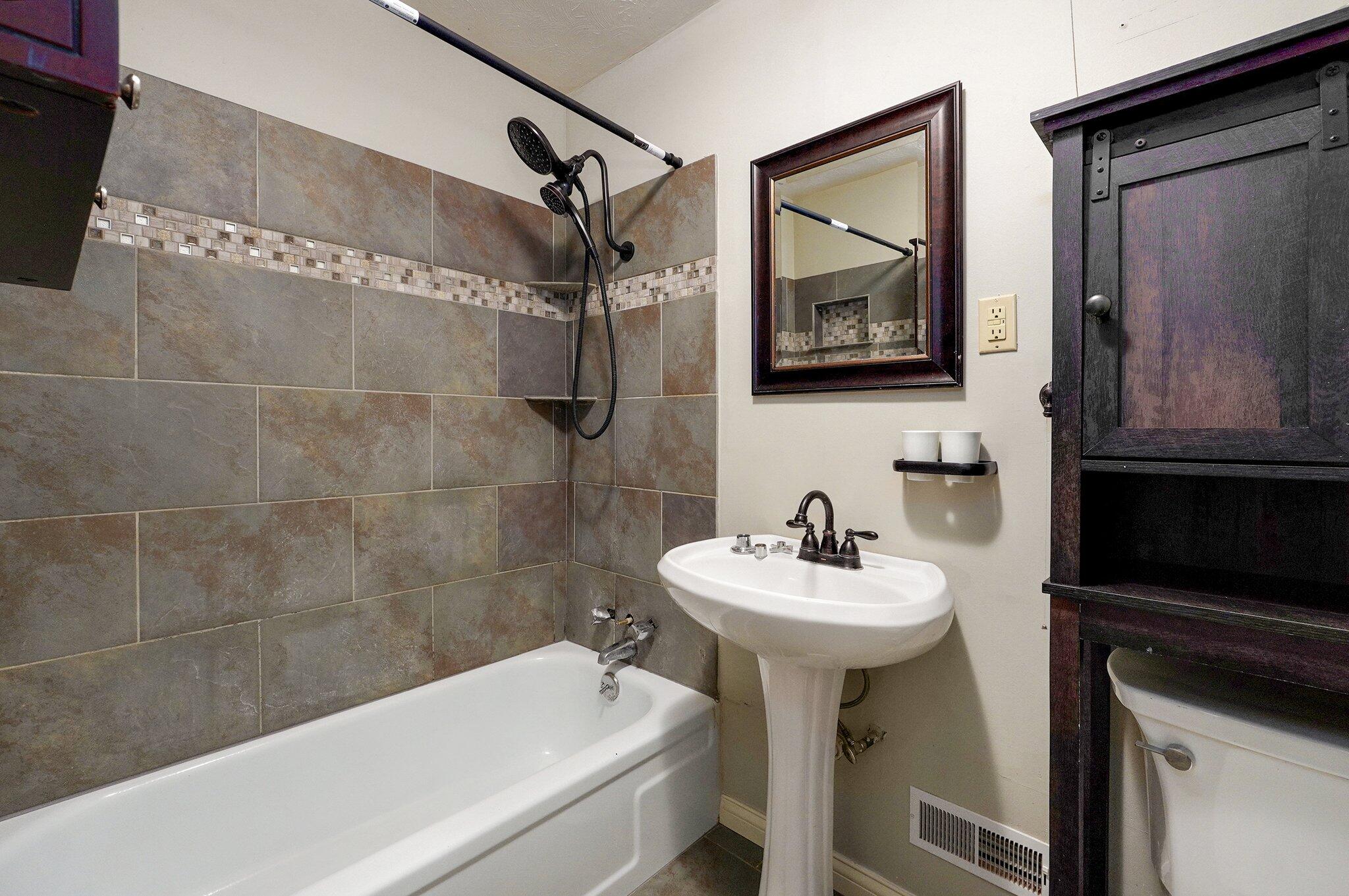 412 East Wayland Street Property Photo 36