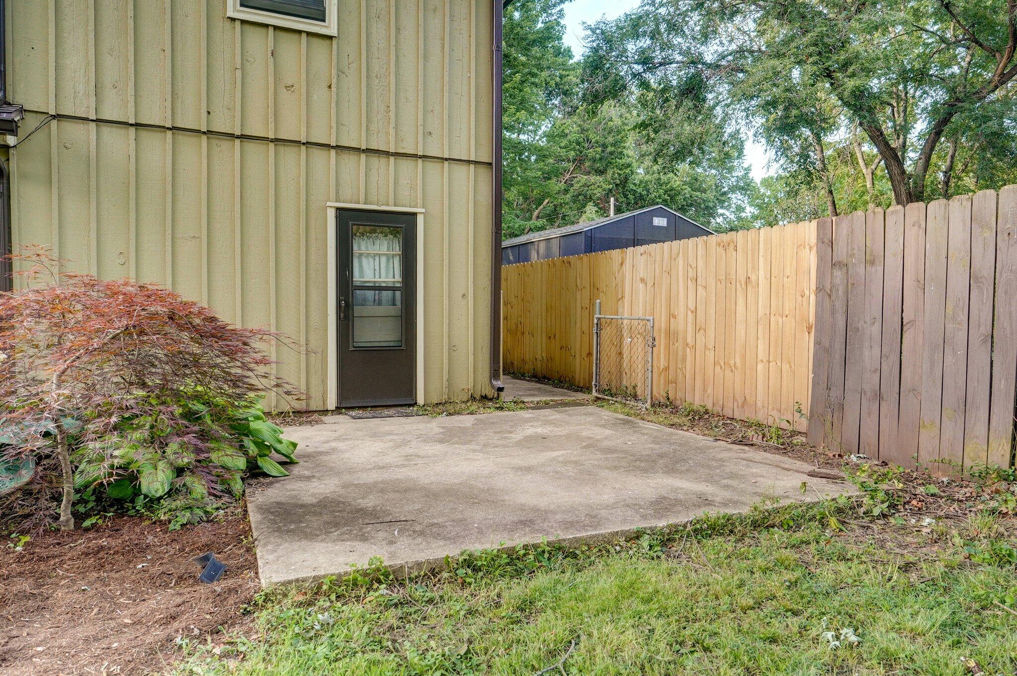 412 East Wayland Street Property Photo 41