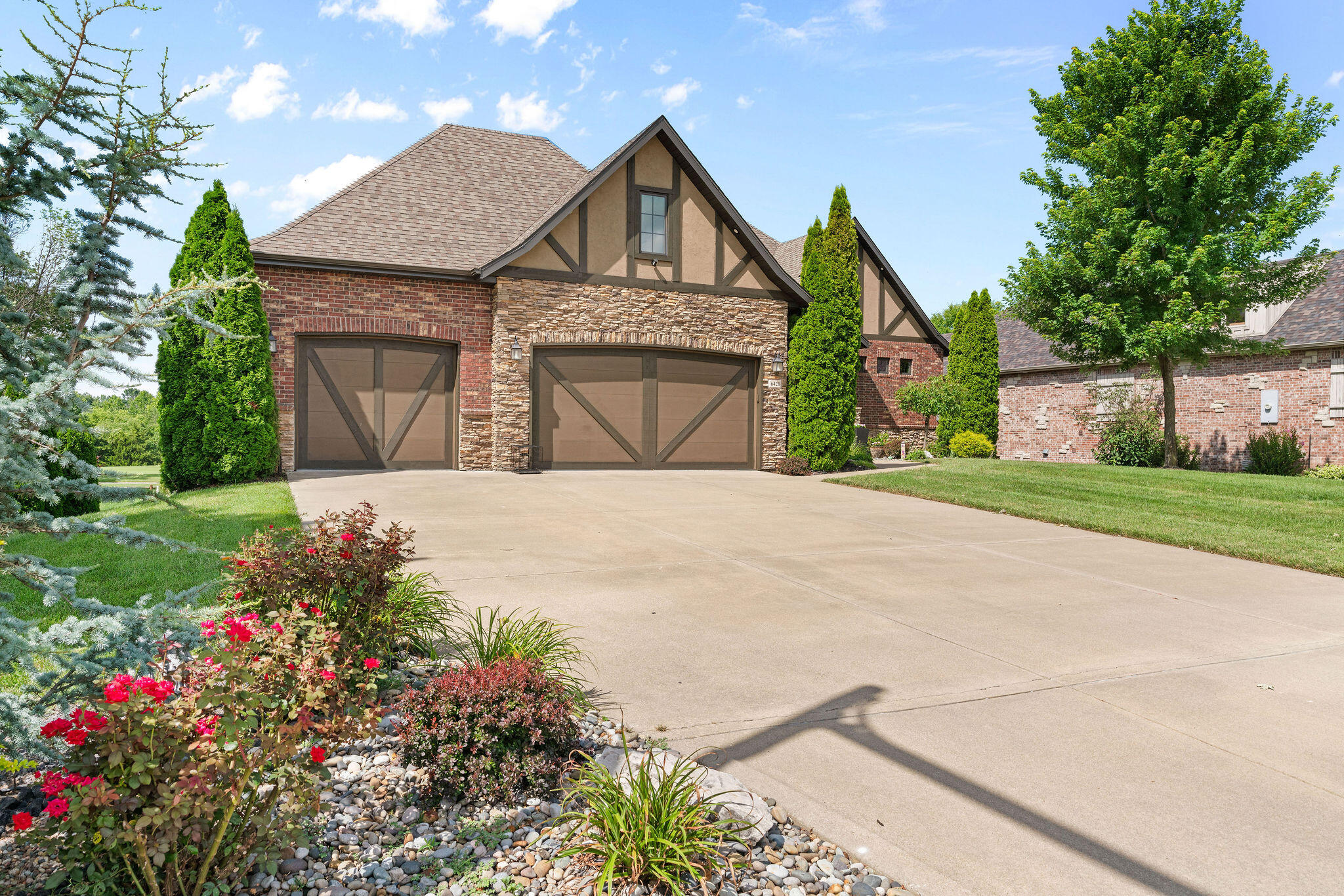 6421 South Valley Brook Court Property Photo 1