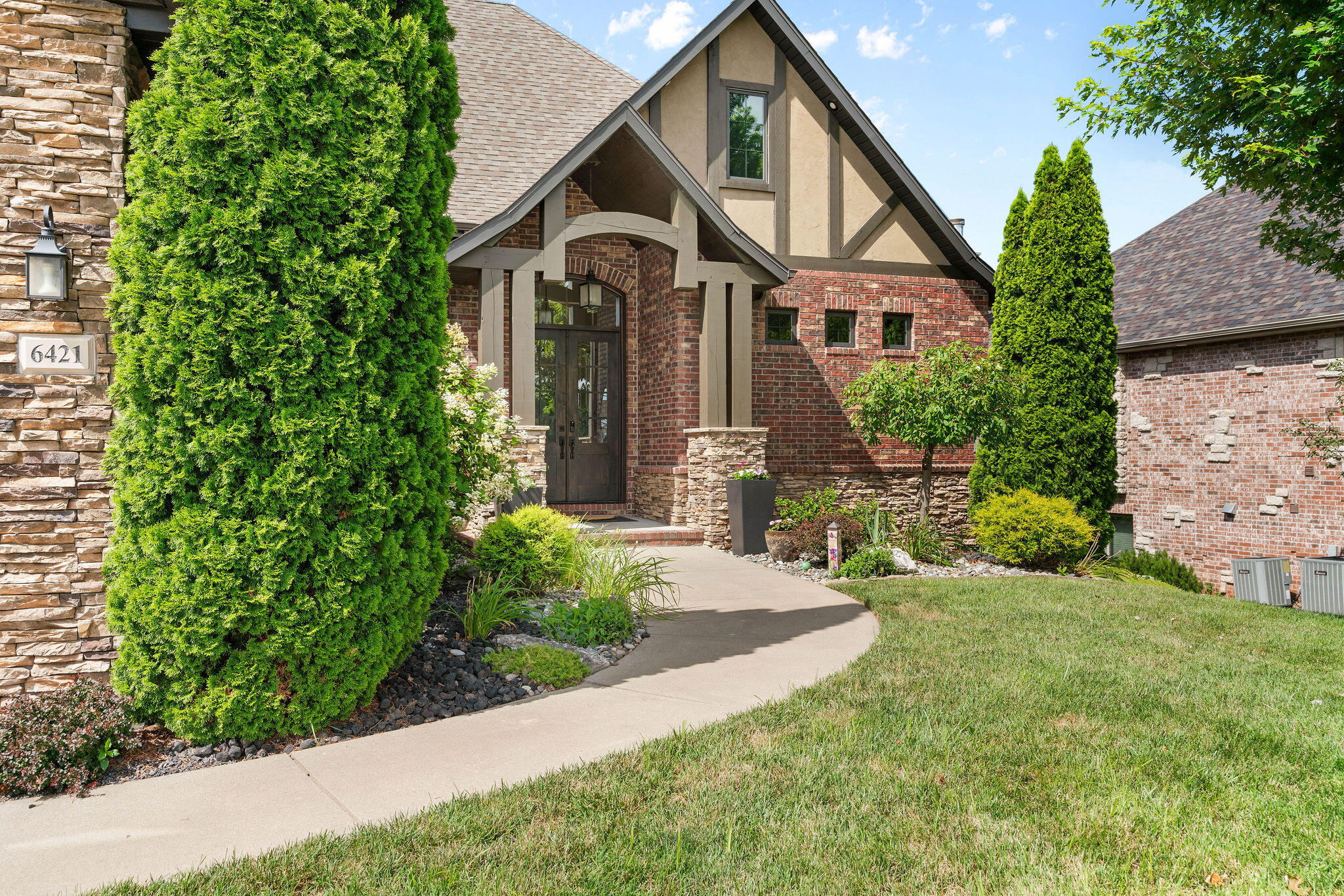 6421 South Valley Brook Court Property Photo 6