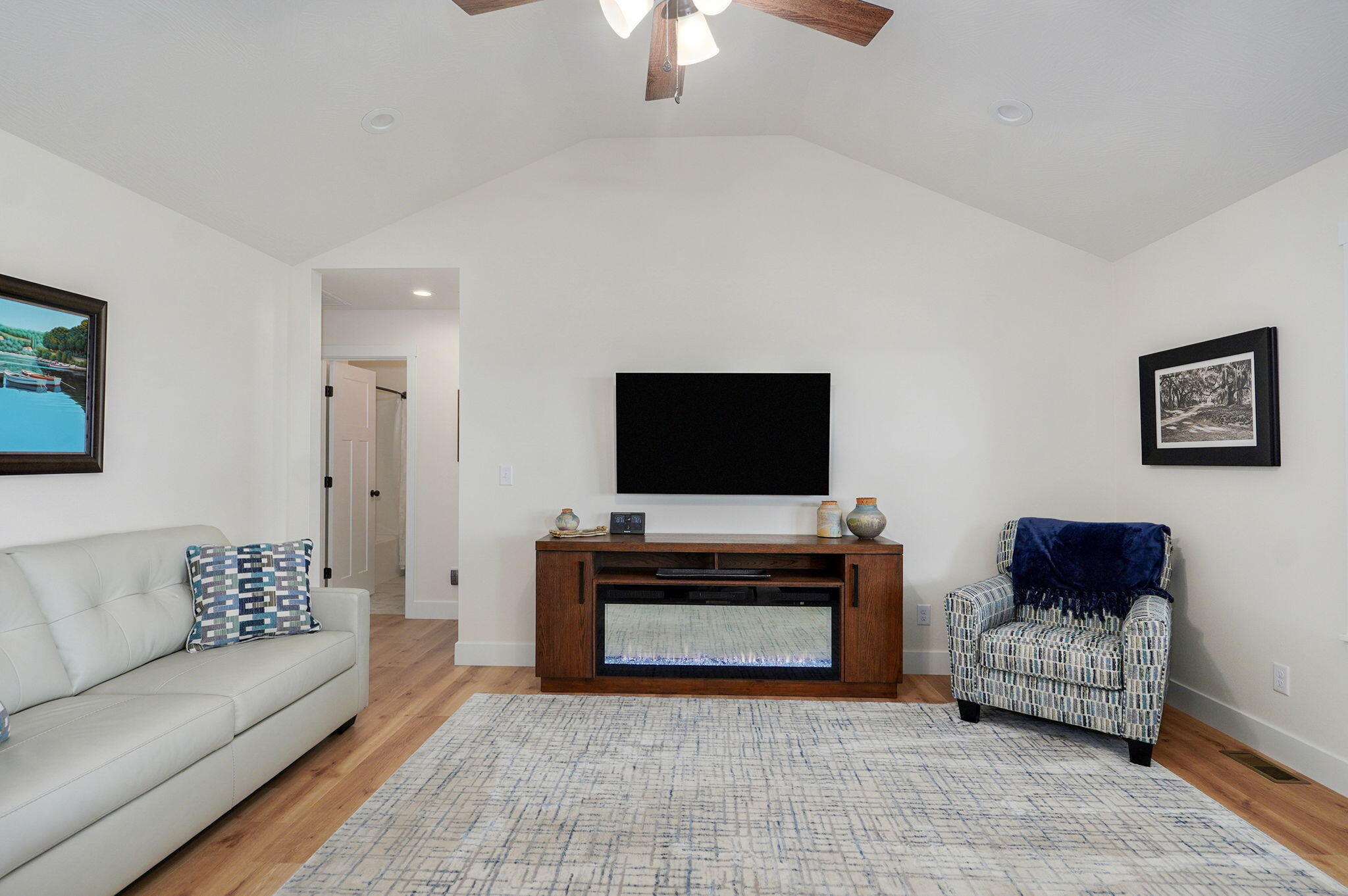 2608 West Webb Road Property Photo 6