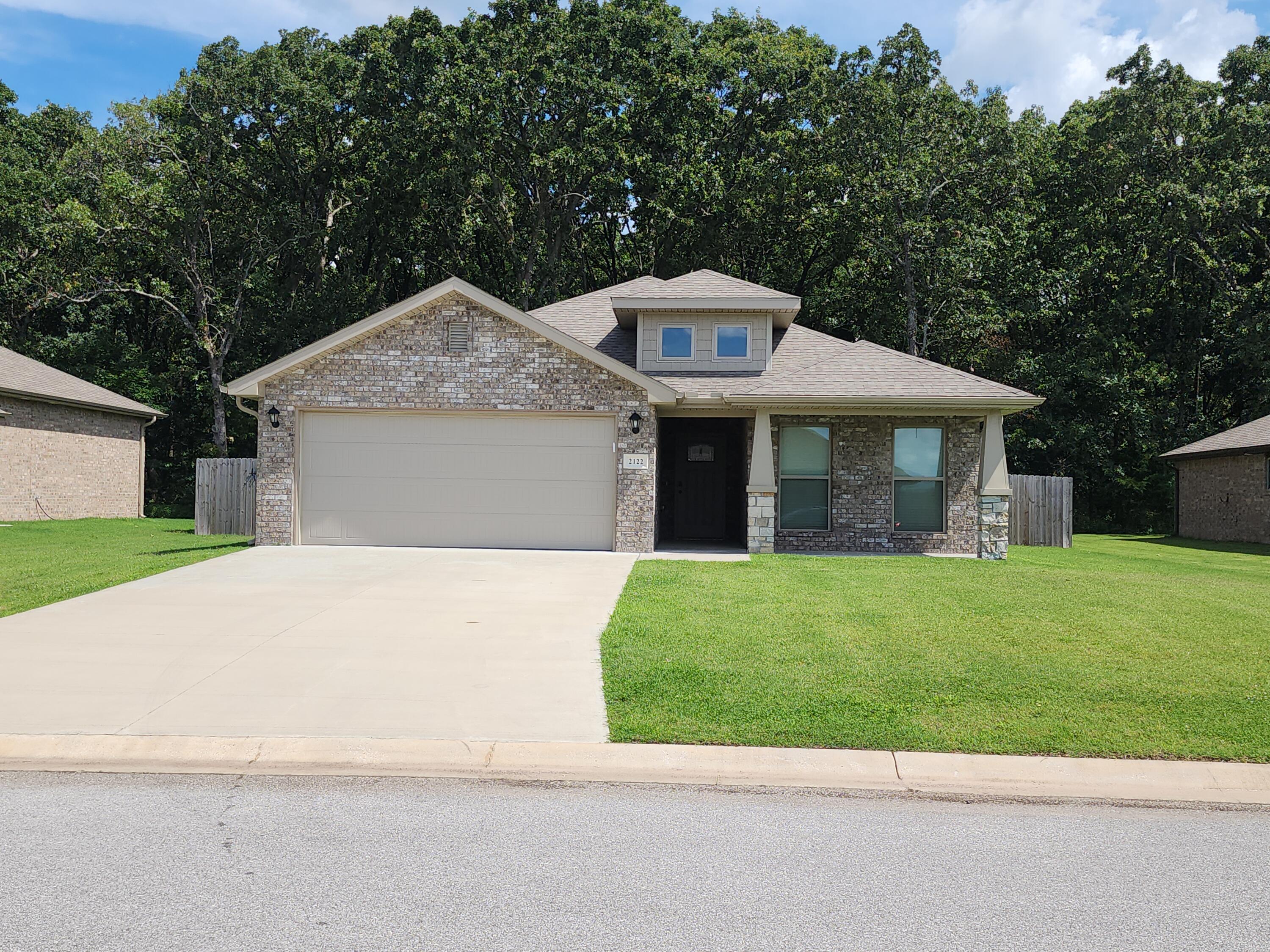 2122 Timber Crest Drive Property Photo 2