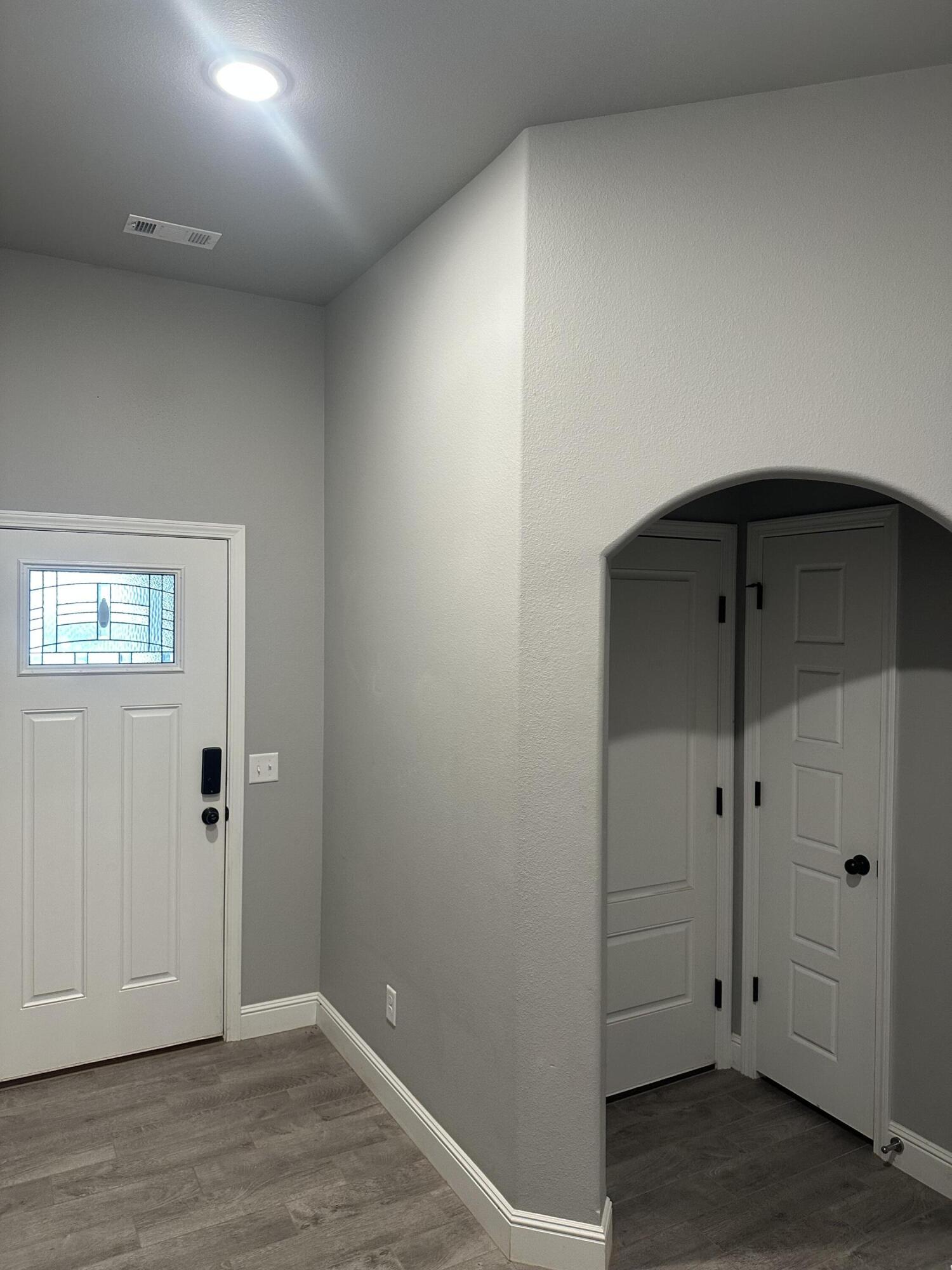 2122 Timber Crest Drive Property Photo 4
