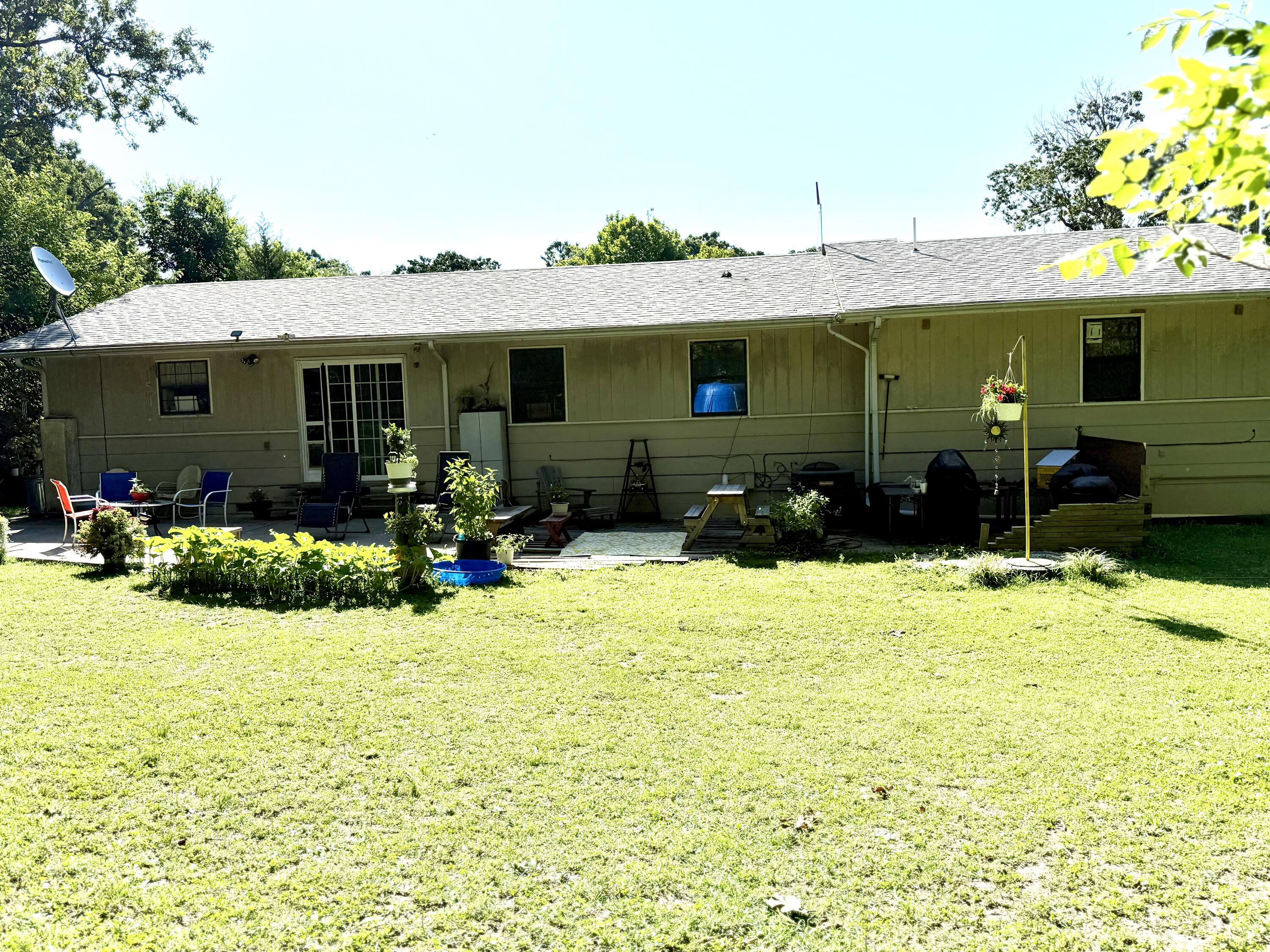18946 Noland Lane Property Photo 5