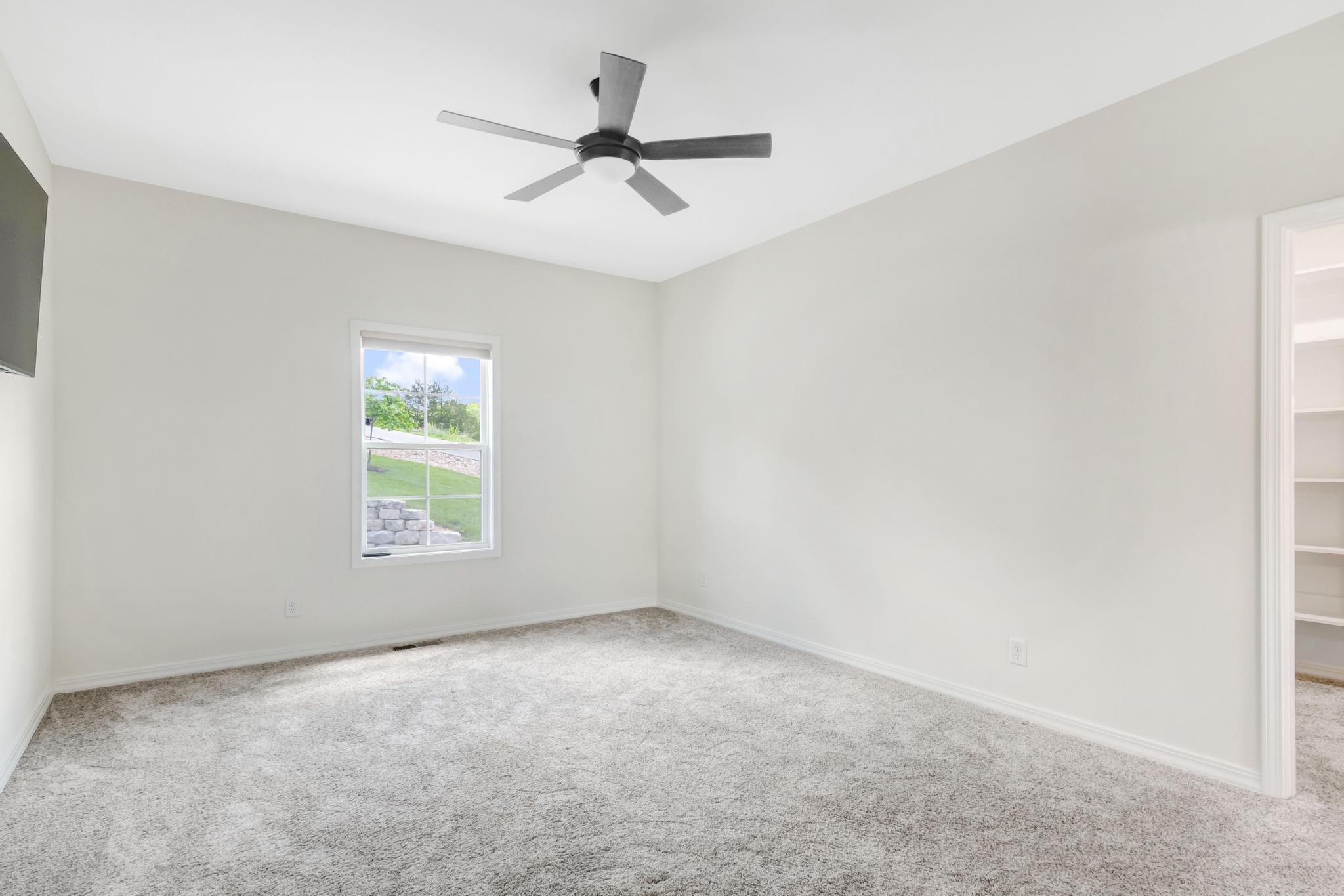 564 Marcasite Way Property Photo 32