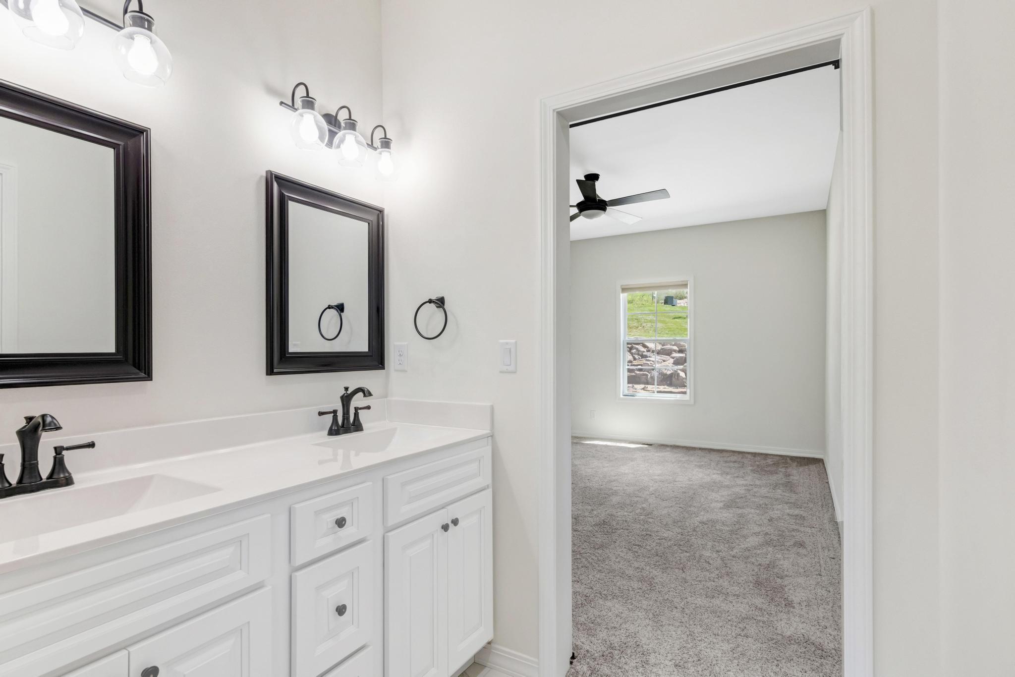 564 Marcasite Way Property Photo 35
