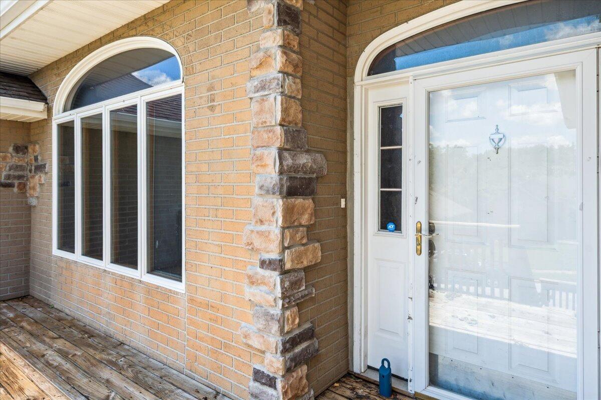 3057 South Suburban Avenue Property Photo 3