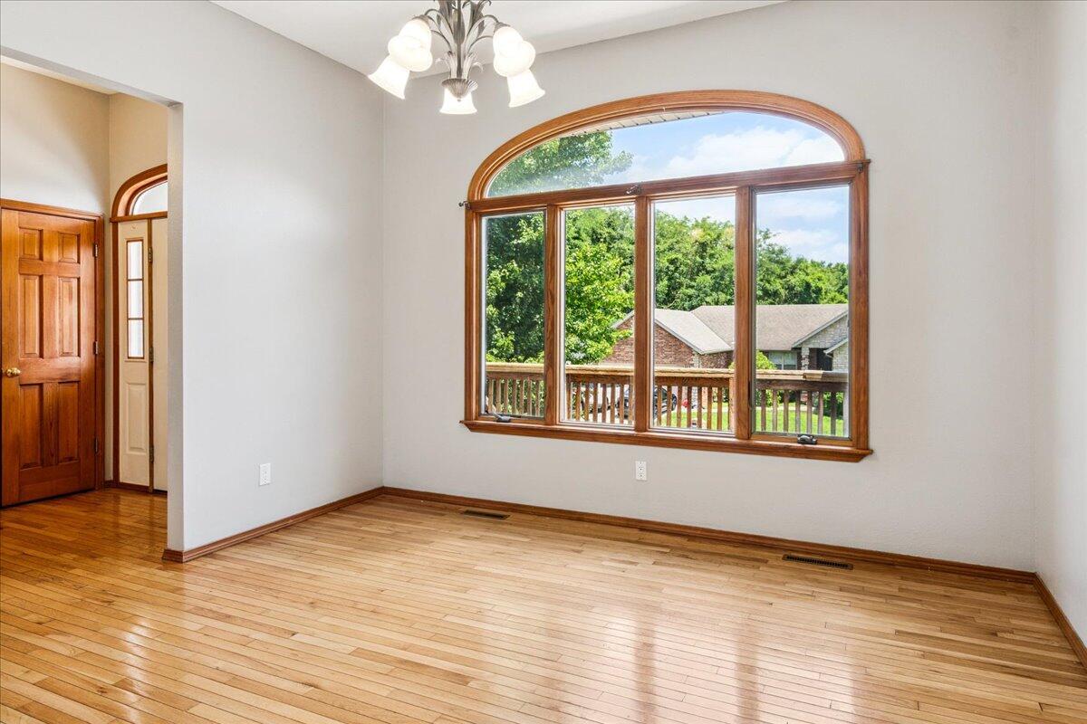 3057 South Suburban Avenue Property Photo 10