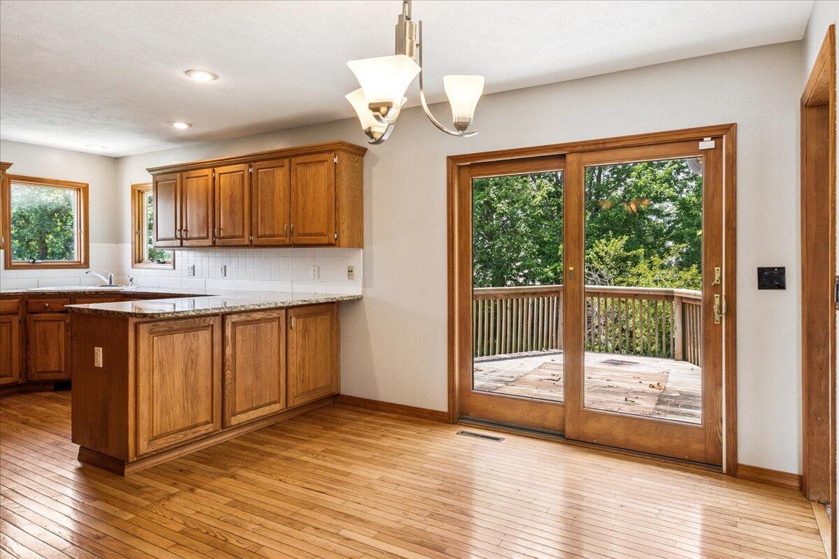 3057 South Suburban Avenue Property Photo 11
