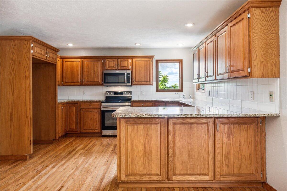 3057 South Suburban Avenue Property Photo 13