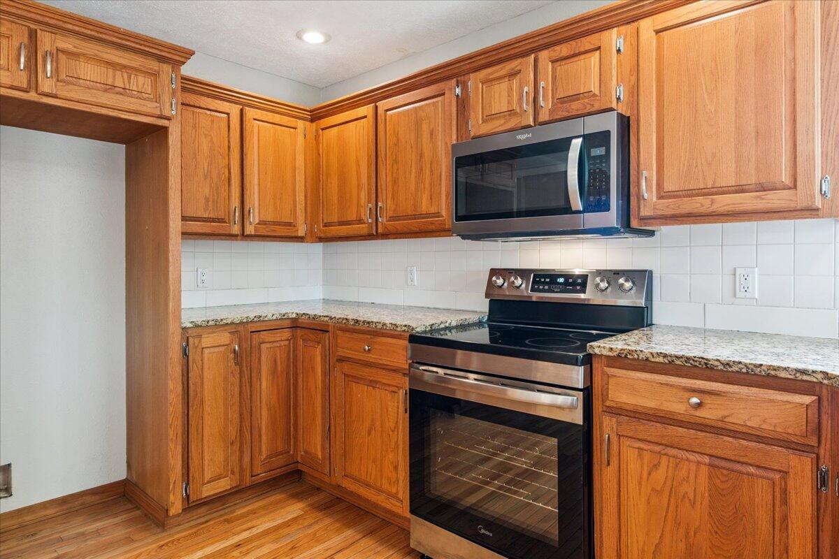 3057 South Suburban Avenue Property Photo 16