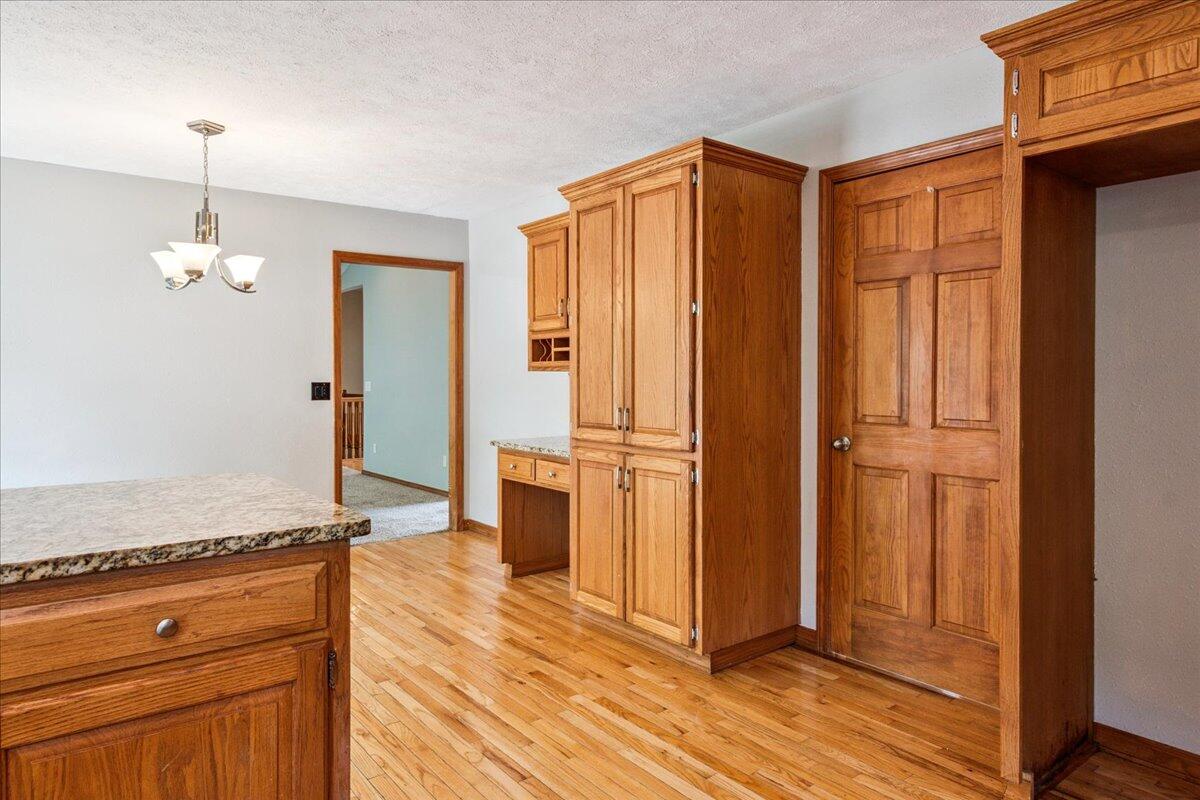 3057 South Suburban Avenue Property Photo 17