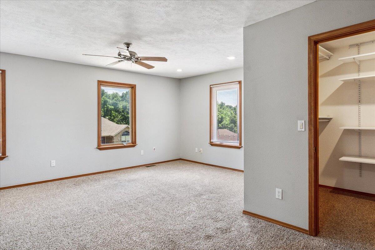 3057 South Suburban Avenue Property Photo 21