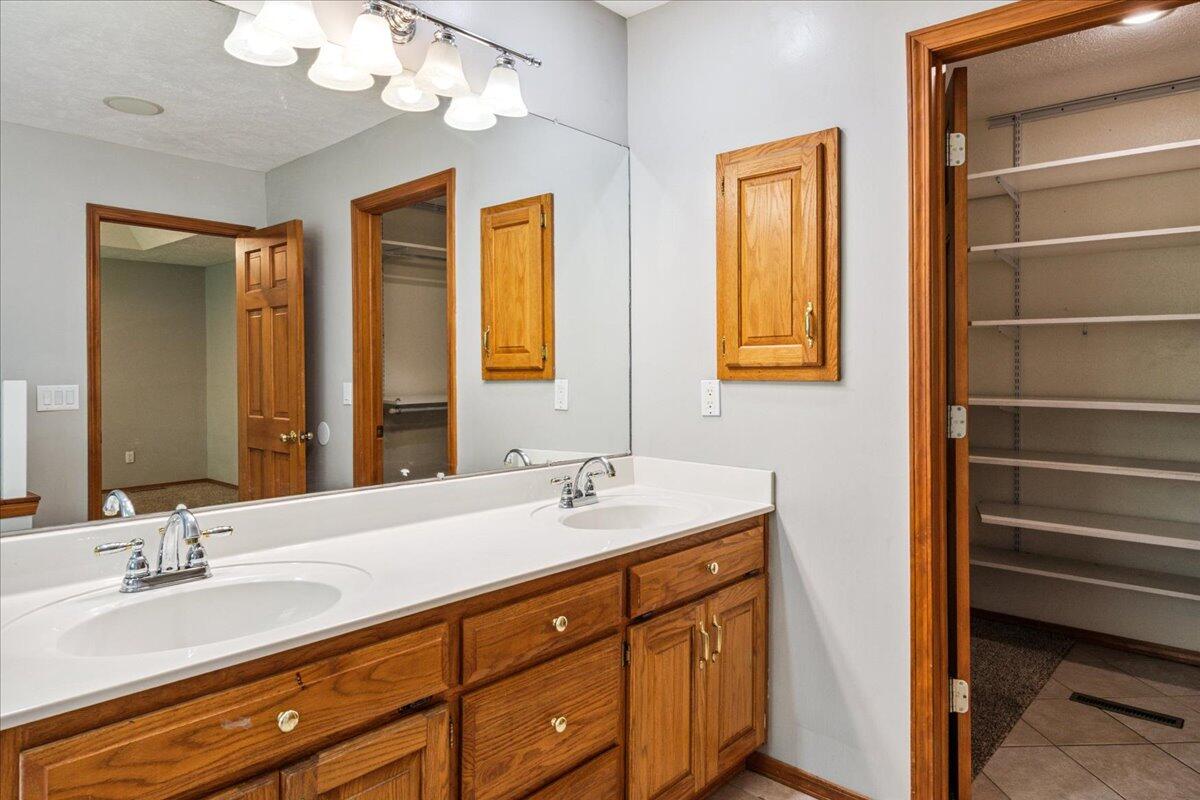 3057 South Suburban Avenue Property Photo 25
