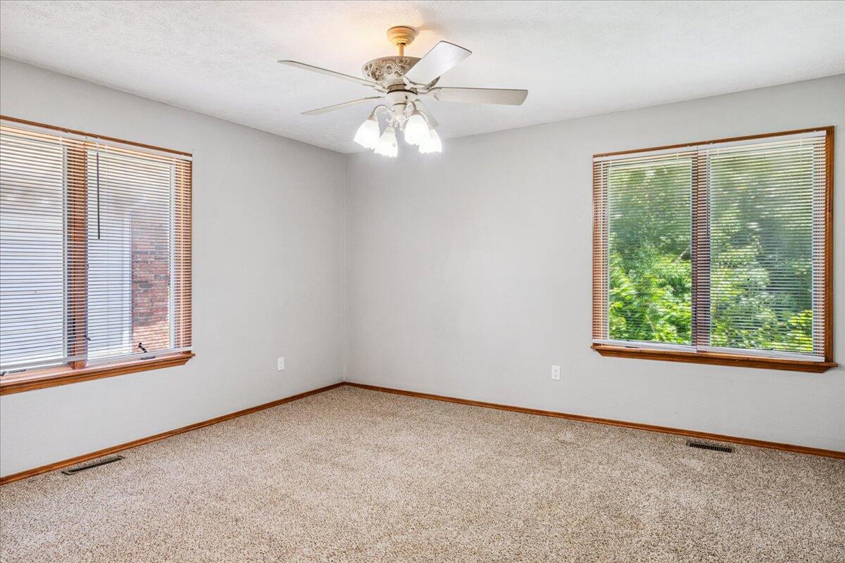 3057 South Suburban Avenue Property Photo 28