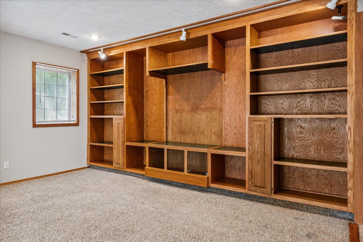 3057 South Suburban Avenue Property Photo 33
