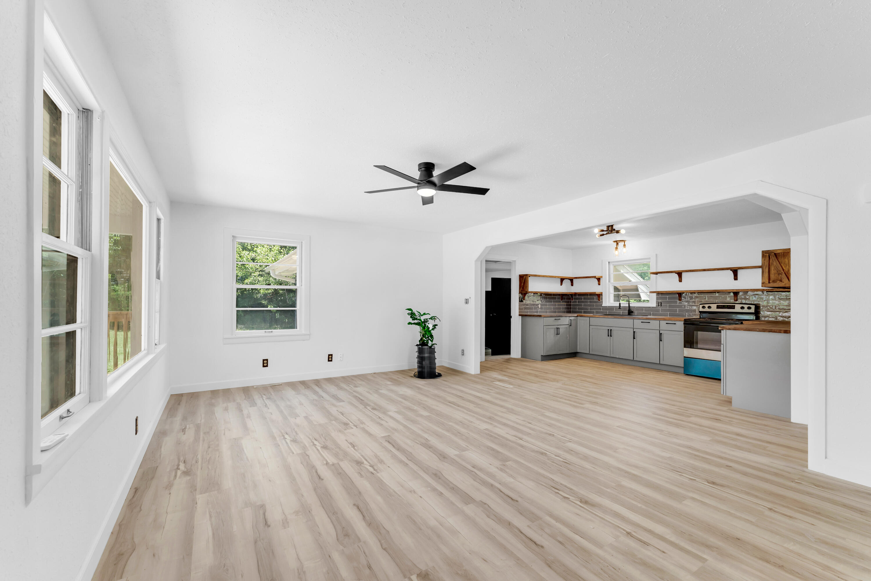 1453 East Livingston Street Property Photo 6