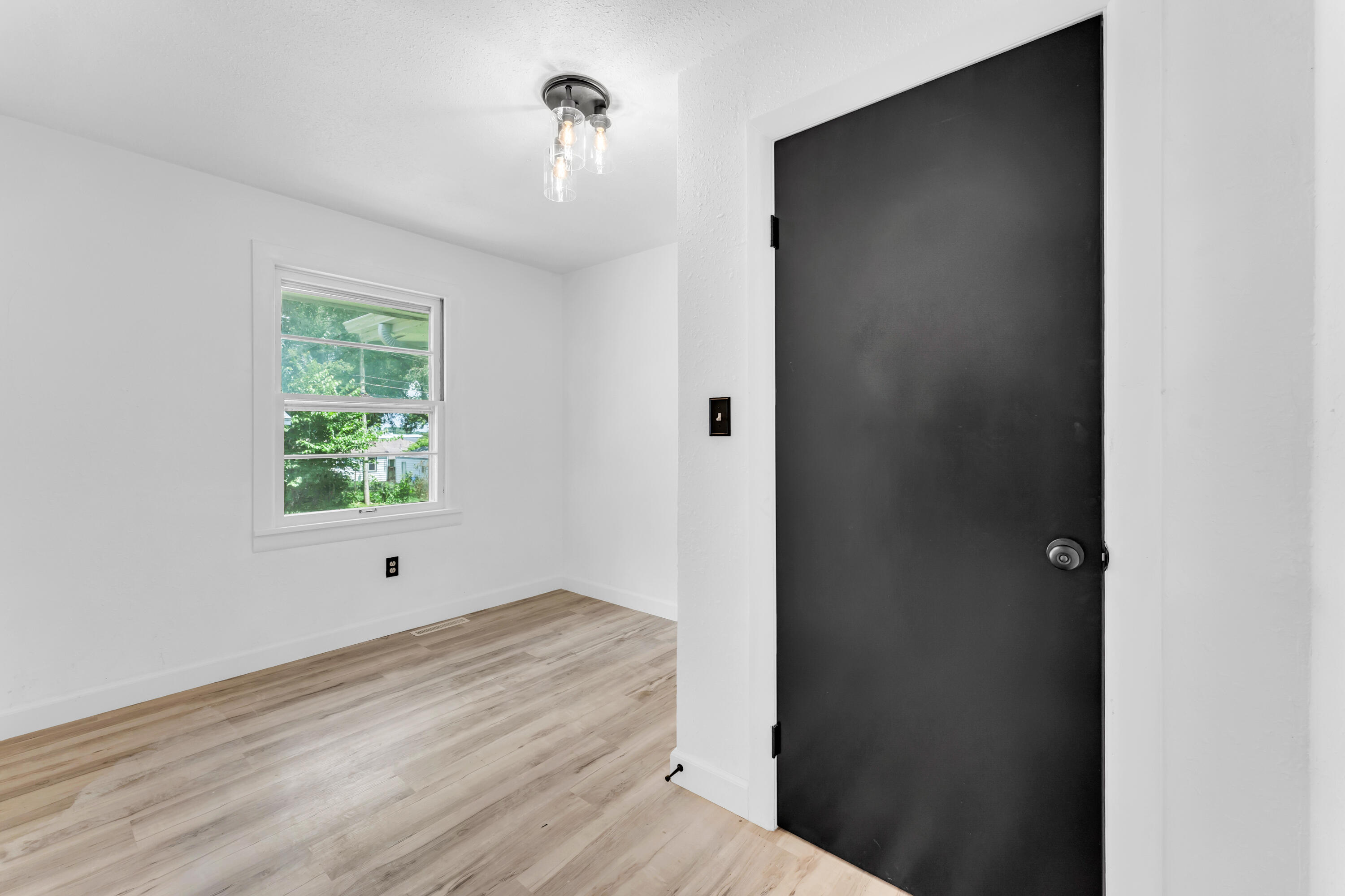 1453 East Livingston Street Property Photo 12