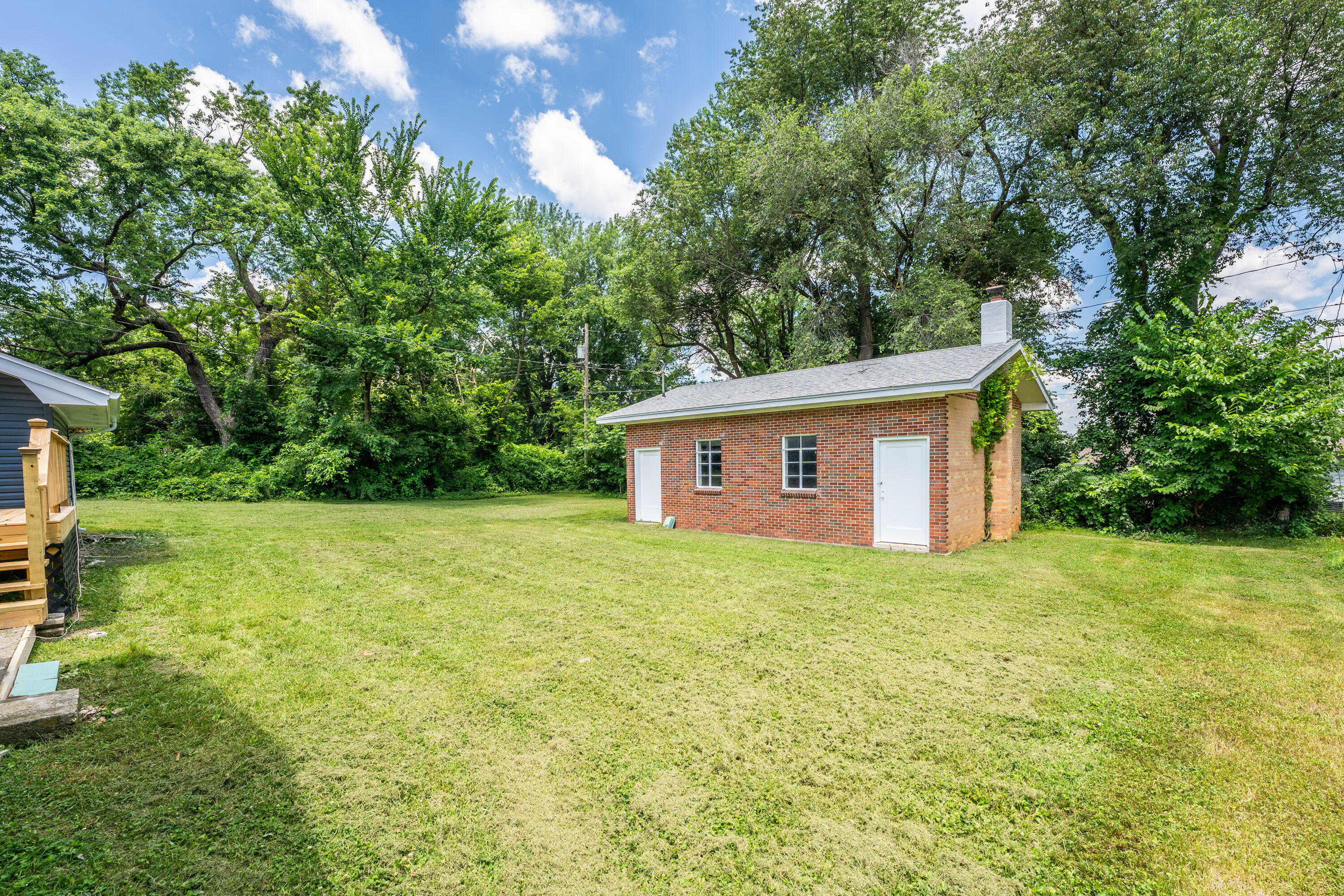 1453 East Livingston Street Property Photo 29