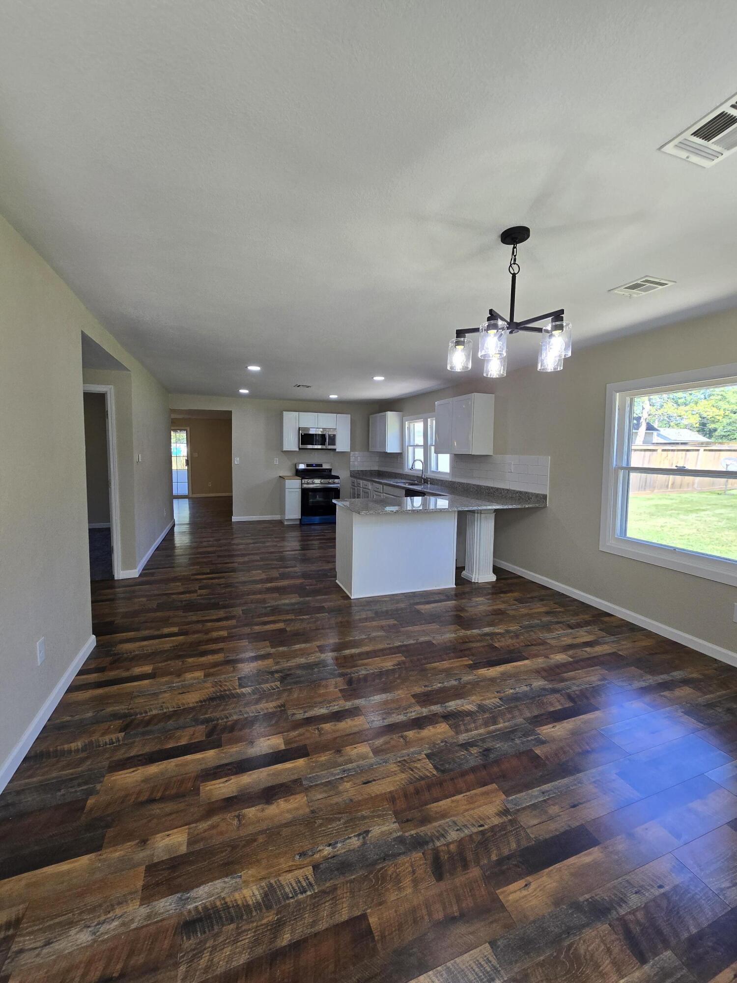 1008 3rd Street Property Photo 2