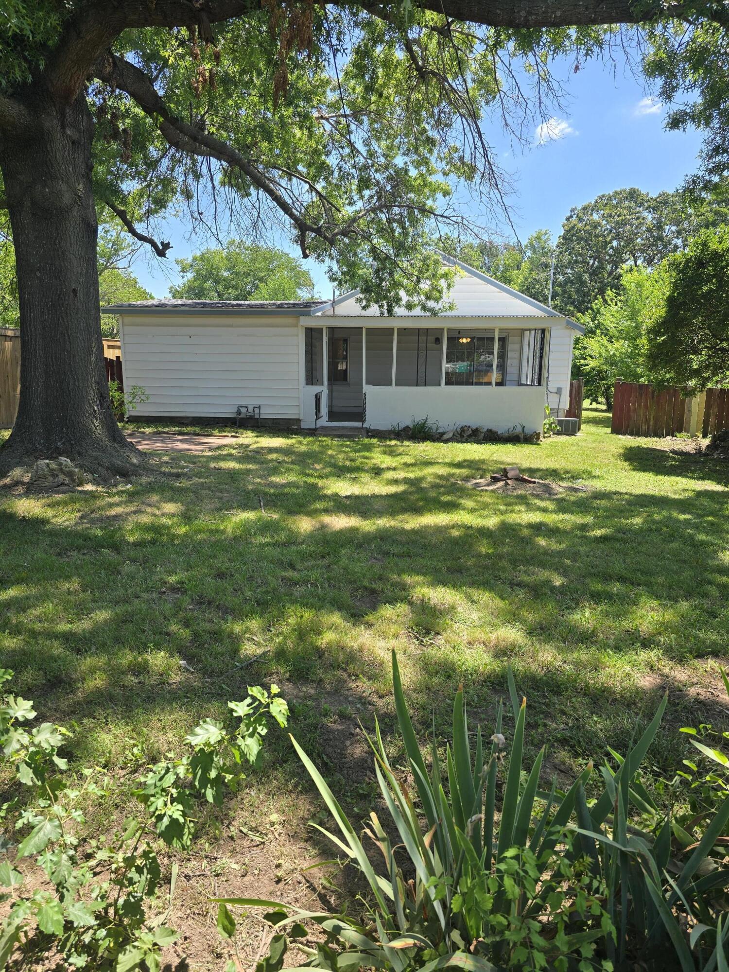 1008 3rd Street Property Photo 9