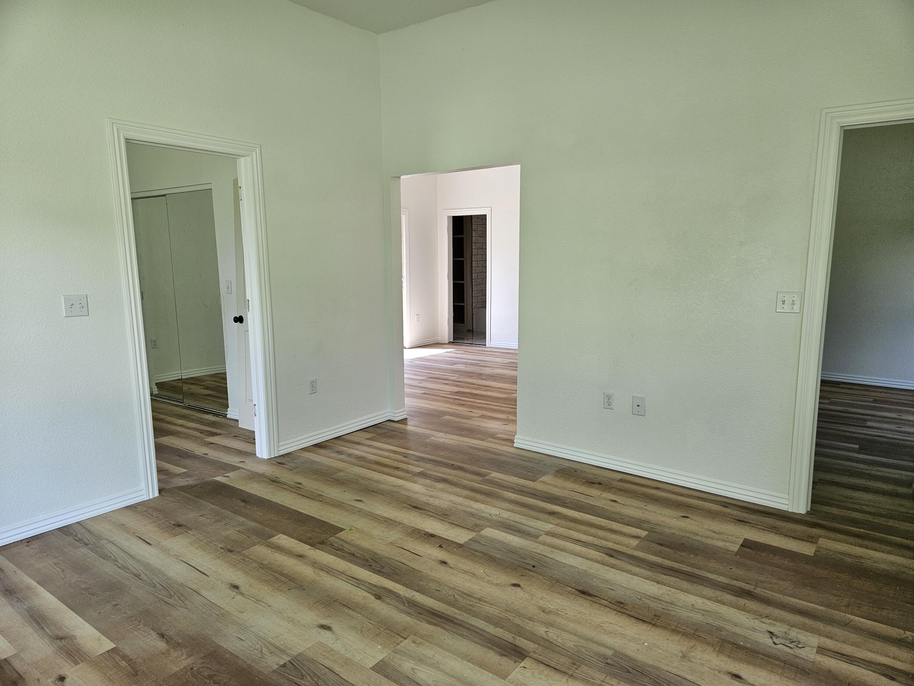 201 North College Avenue Property Photo 4