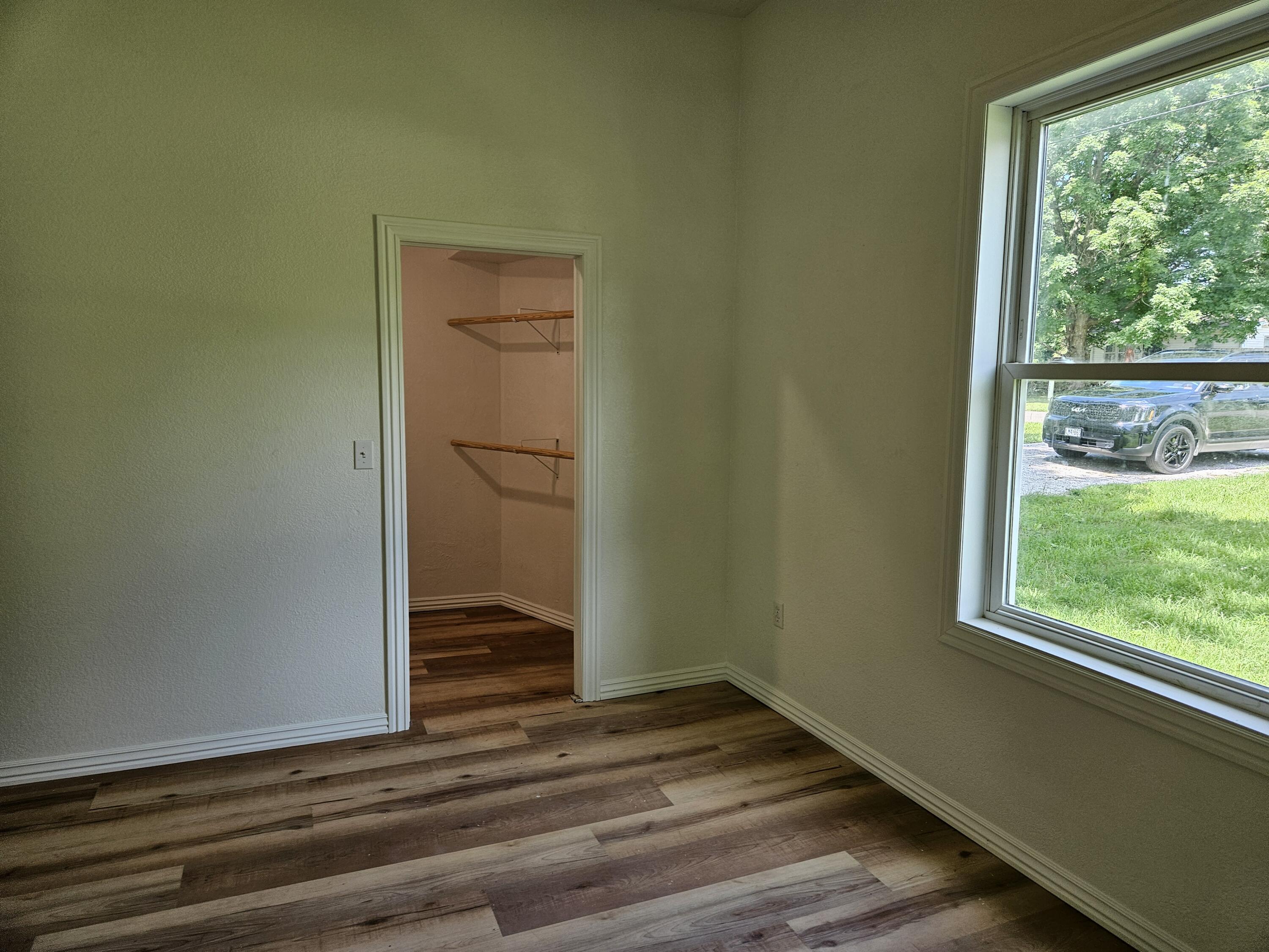 201 North College Avenue Property Photo 7